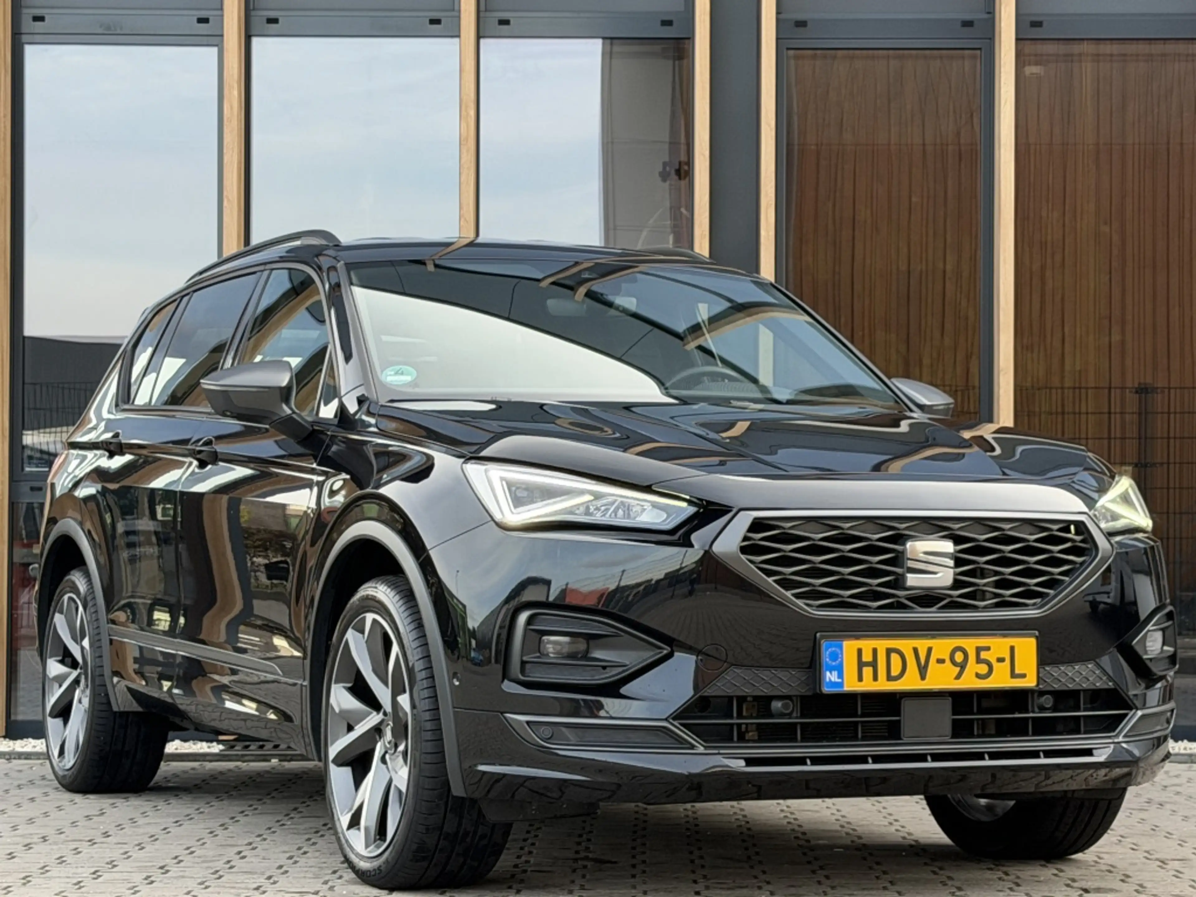 SEAT Tarraco 1.4 TSI e-Hybrid PHEV FR Business Intense | SOH 96 — photo 16