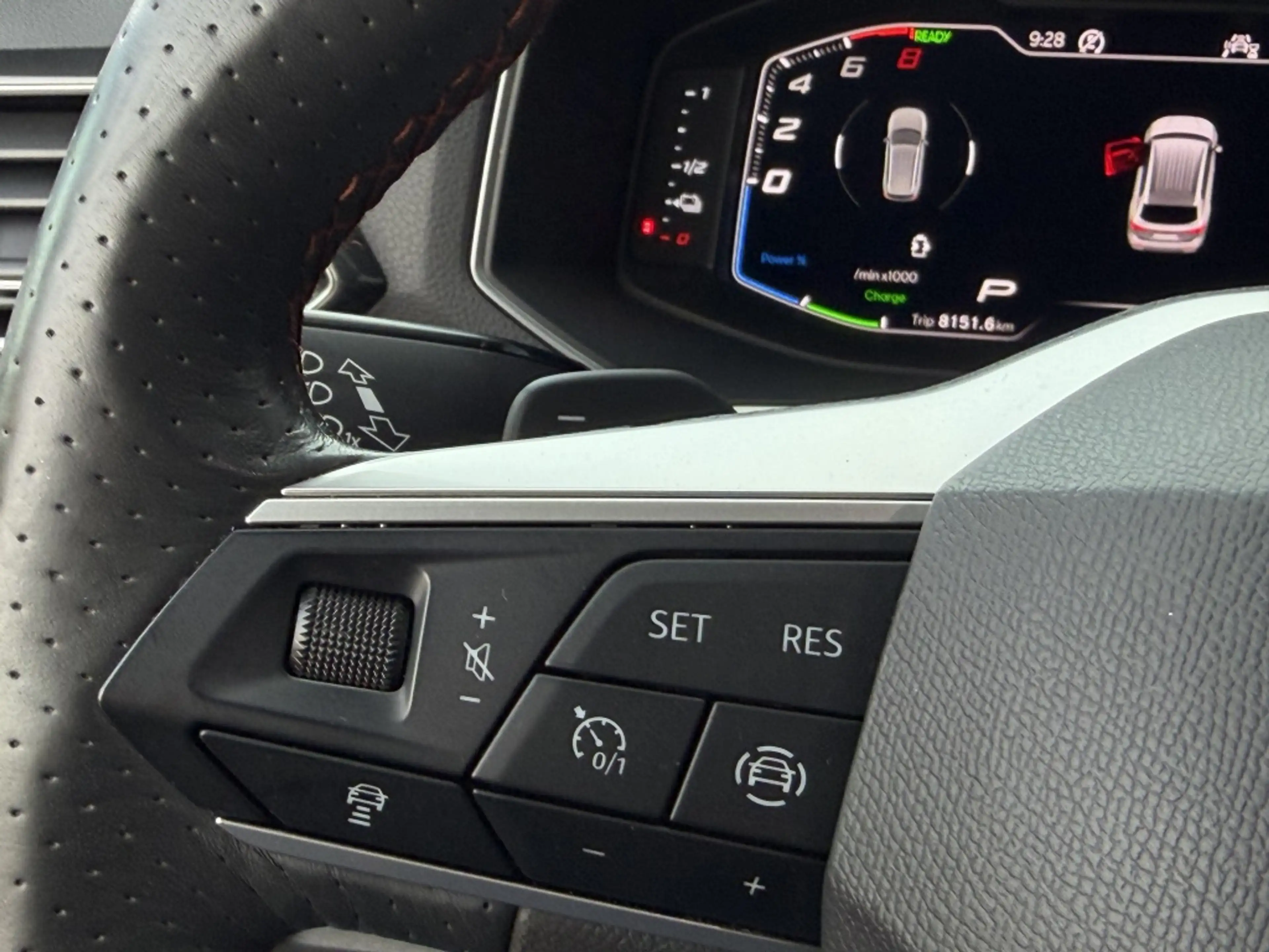 SEAT Tarraco 1.4 TSI e-Hybrid PHEV FR Business Intense | SOH 96 — photo 18