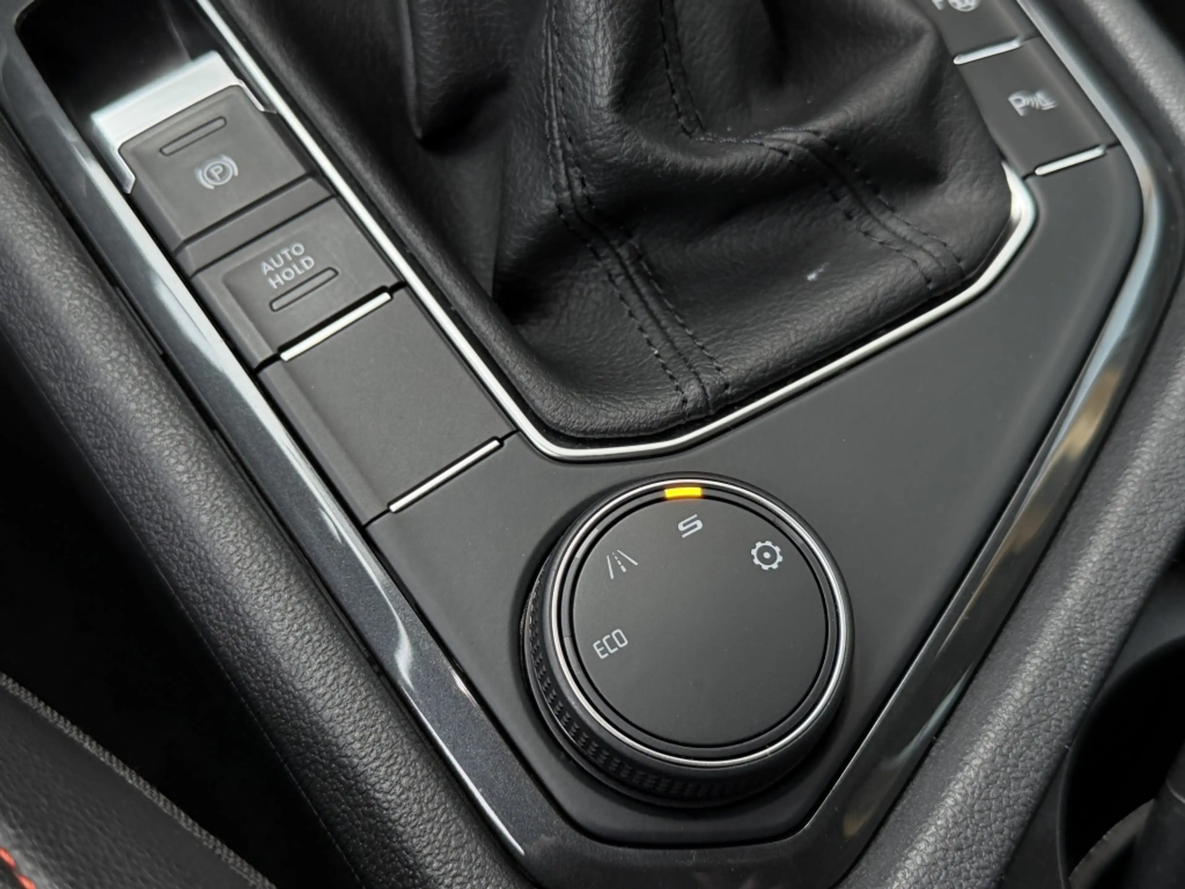 SEAT Tarraco 1.4 TSI e-Hybrid PHEV FR Business Intense | SOH 96 — photo 24