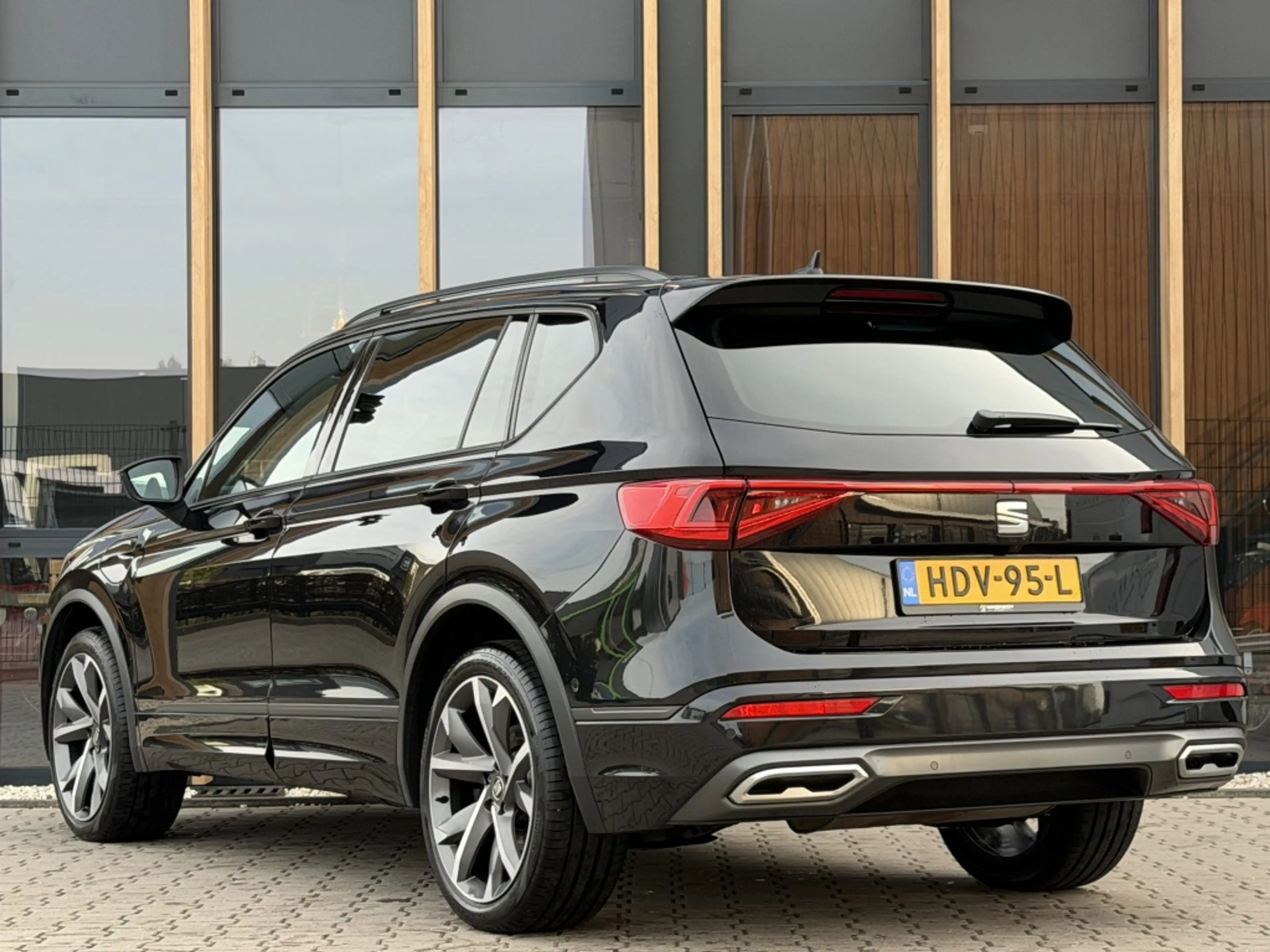 SEAT Tarraco 1.4 TSI e-Hybrid PHEV FR Business Intense | SOH 96 — photo 7