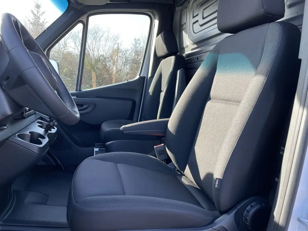 Mercedes-Benz Sprinter снимка Mercedes-Benz Sprinter