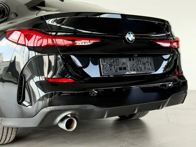 BMW 2 Series view 9