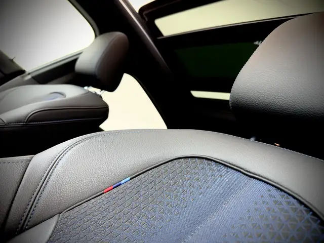 BMW 2 Series view 14