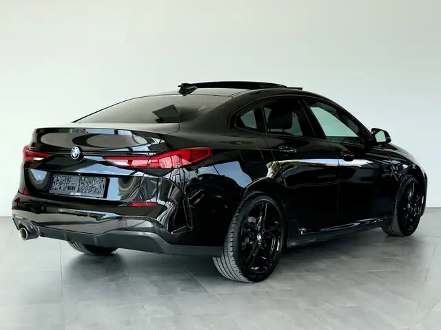 BMW 2 Series view 12