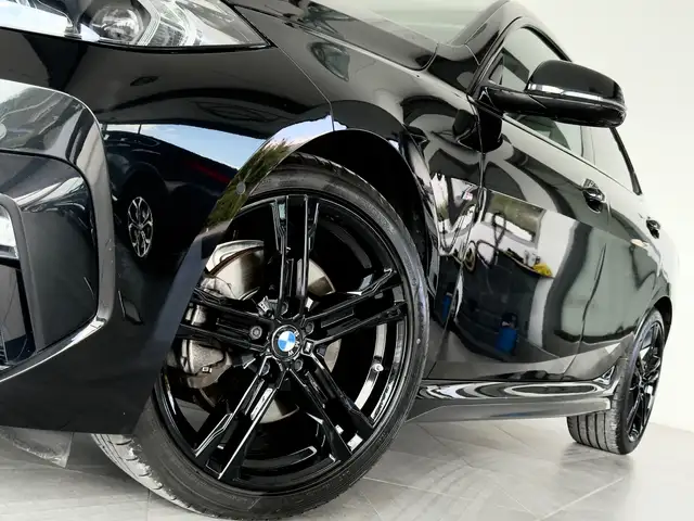 BMW 2 Series view 3
