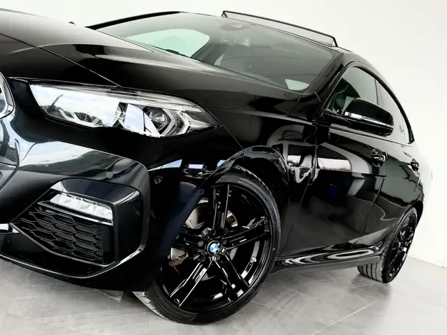 BMW 2 Series view 2