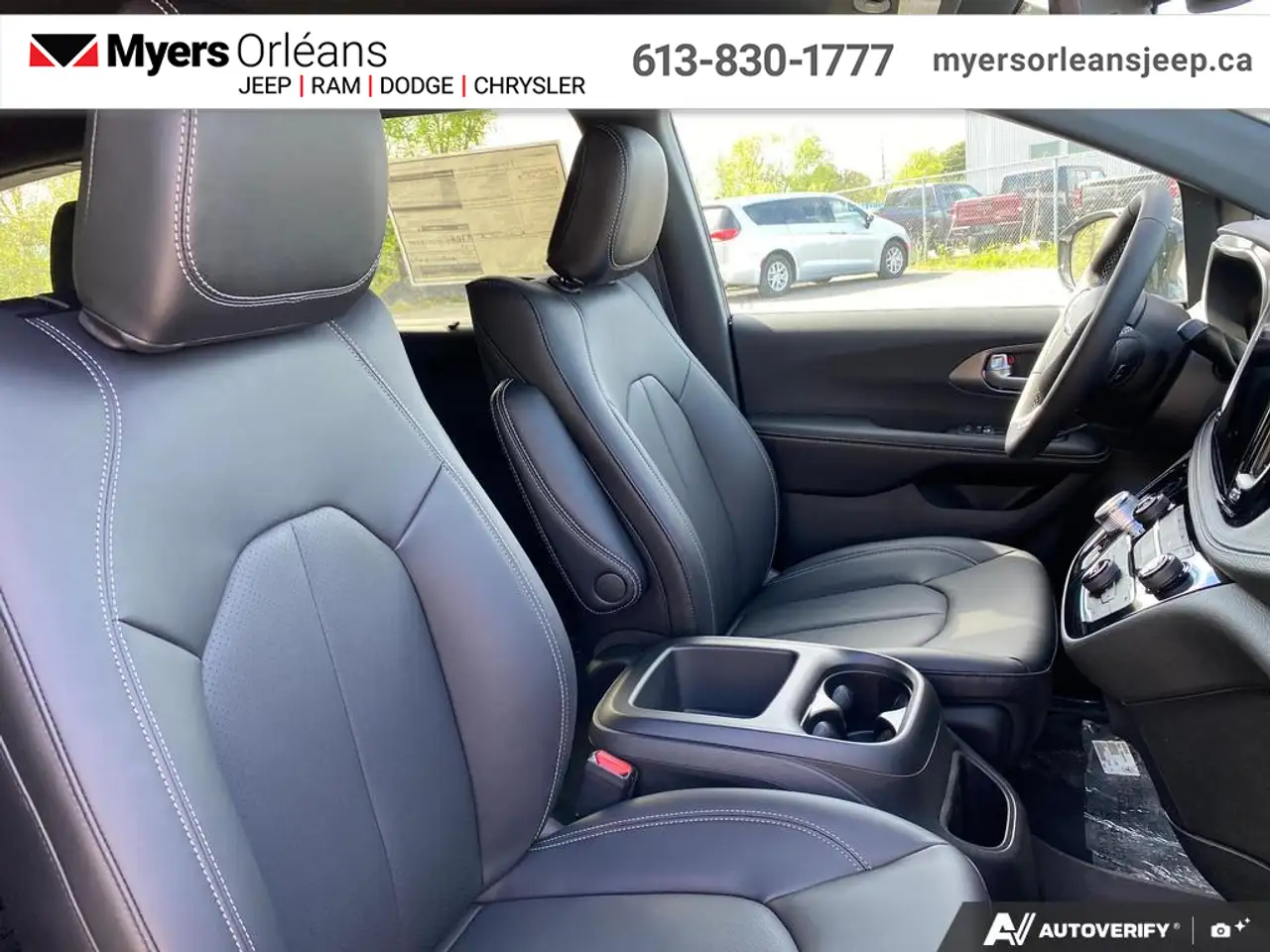 Chrysler Pacifica снимка Chrysler Pacifica