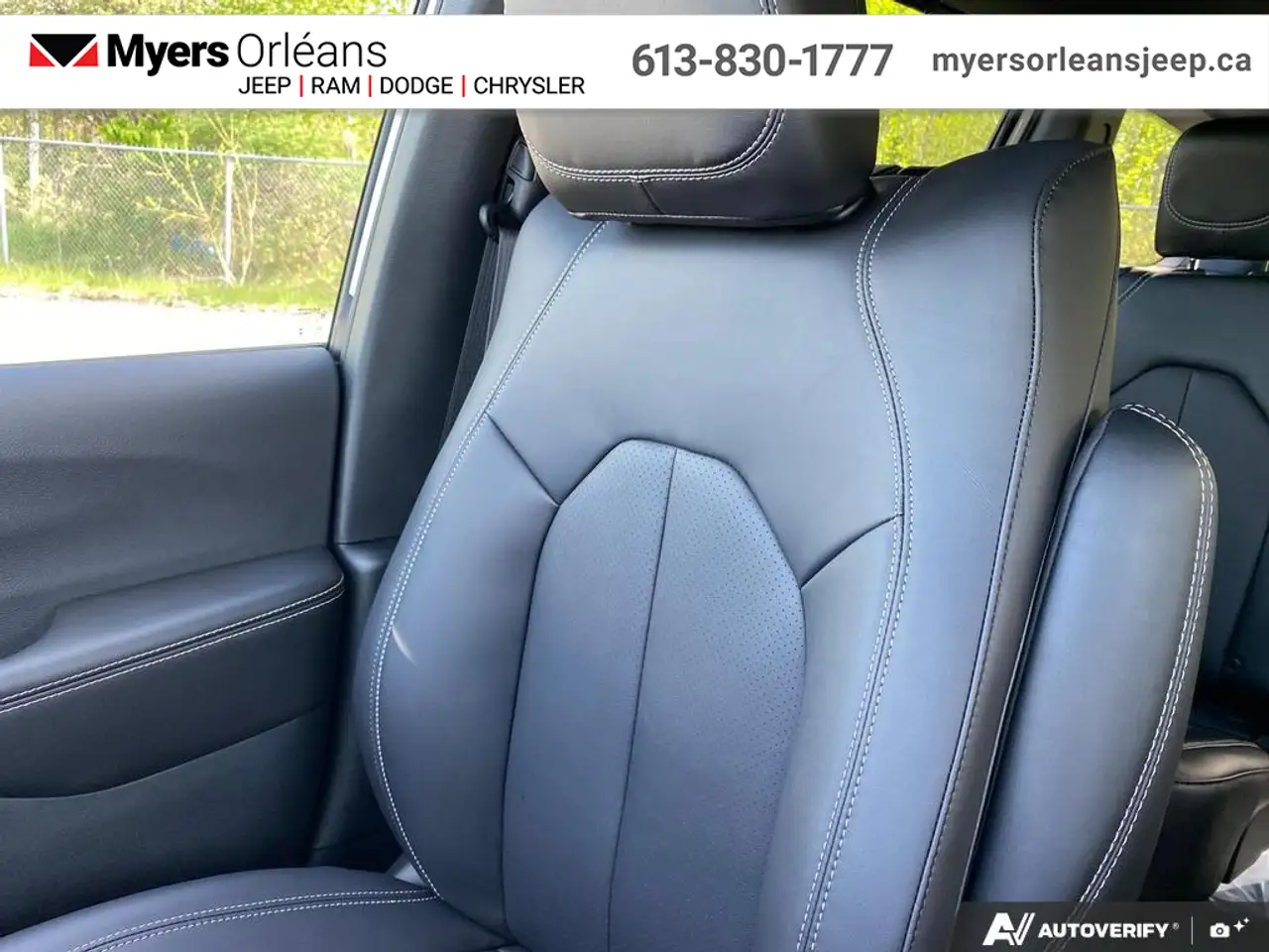 Chrysler Pacifica снимка Chrysler Pacifica