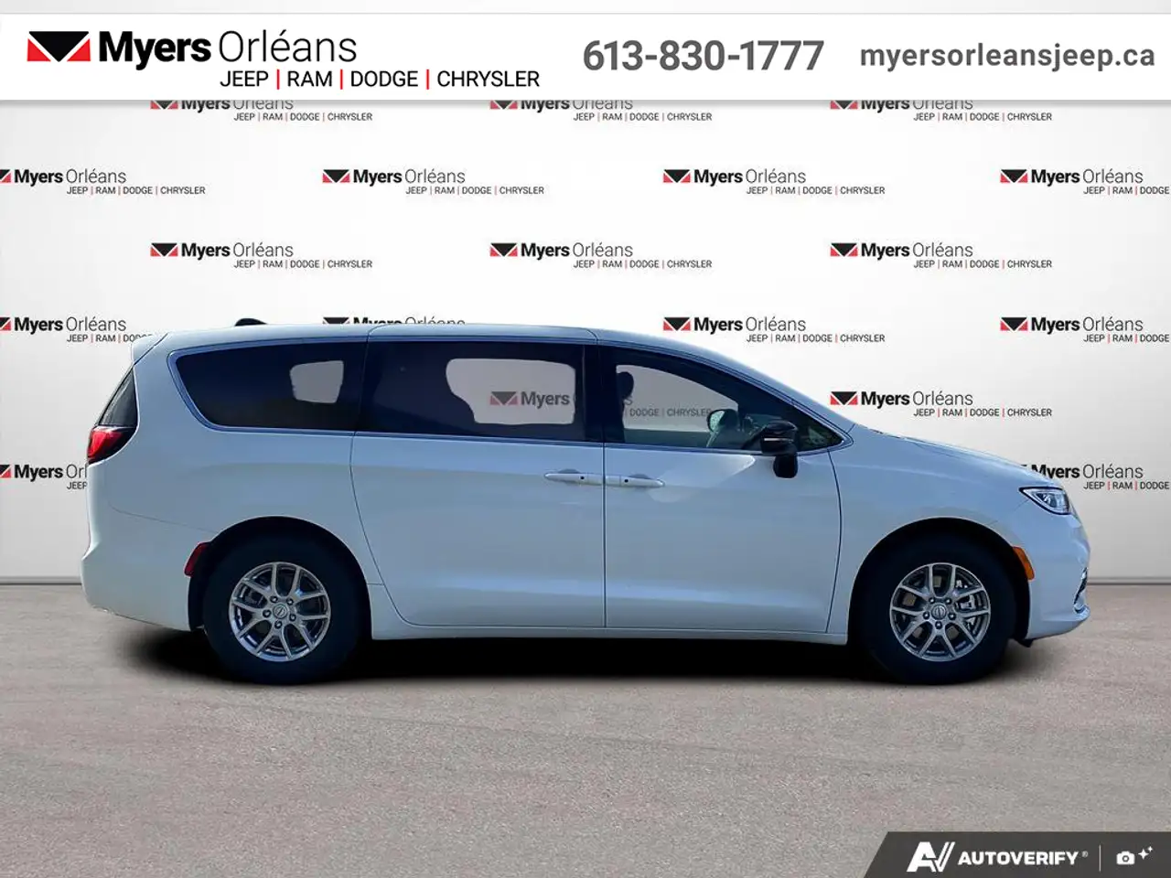Chrysler Pacifica снимка Chrysler Pacifica