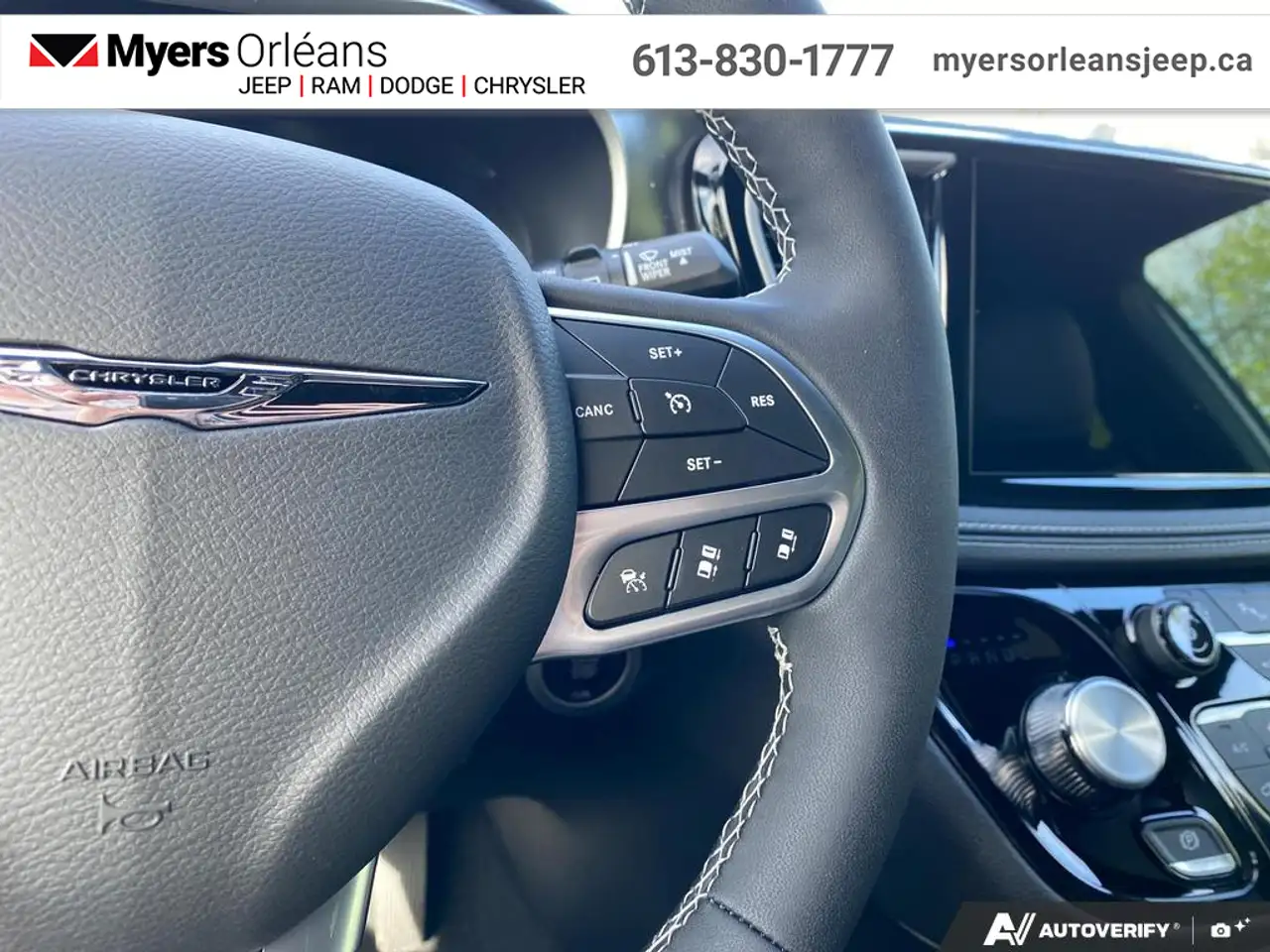 Chrysler Pacifica снимка Chrysler Pacifica