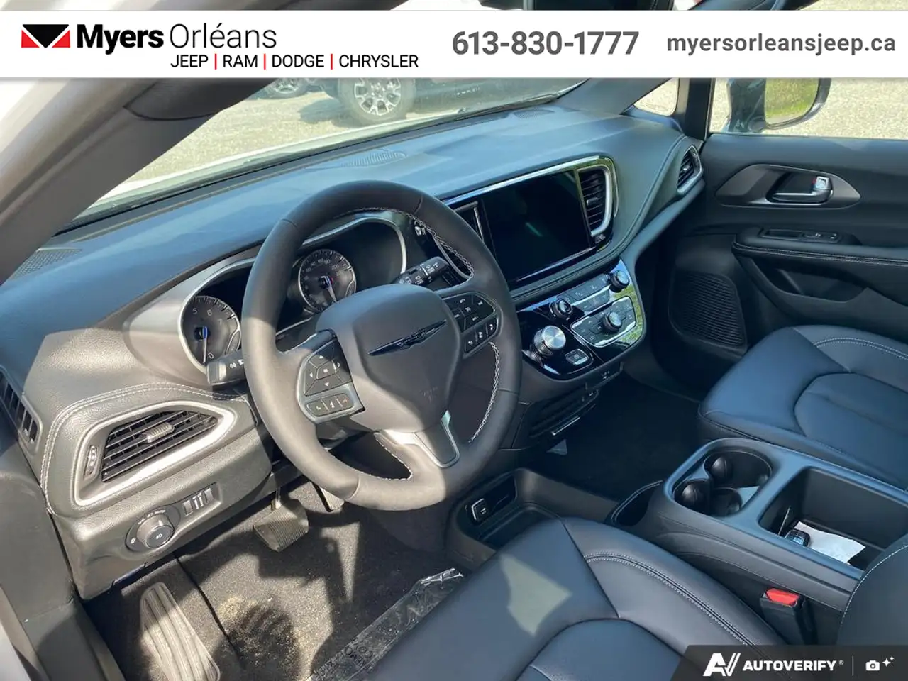 Chrysler Pacifica снимка Chrysler Pacifica