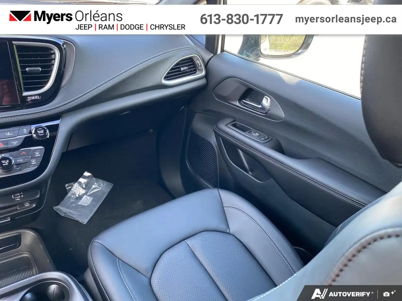 Chrysler Pacifica снимка Chrysler Pacifica
