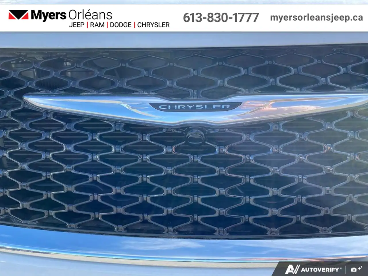 Chrysler Pacifica снимка Chrysler Pacifica