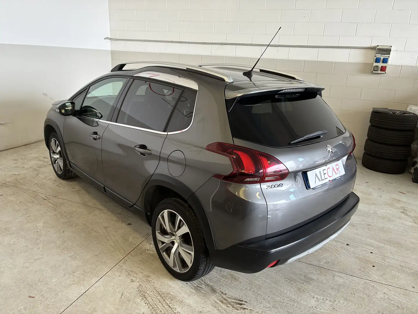 Peugeot 2008 2008 1.6 bluehdi Allure s&s 120cv my16 Grau - 2