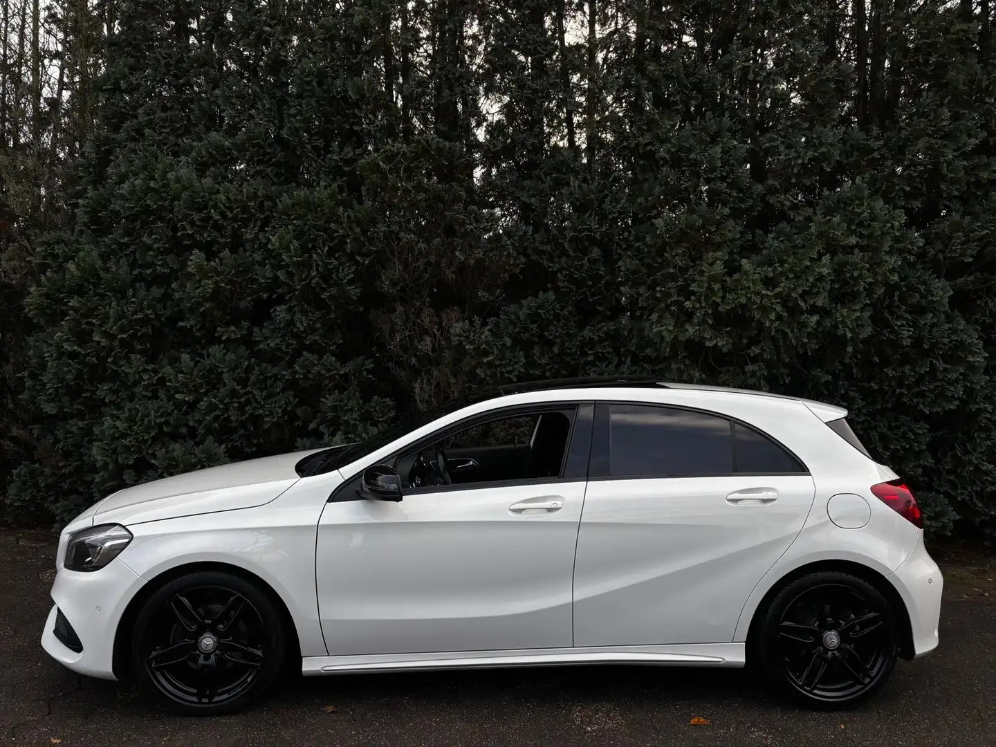 Mercedes-Benz A 180 AMG Night Edition Plus | Pano Blanc - 2