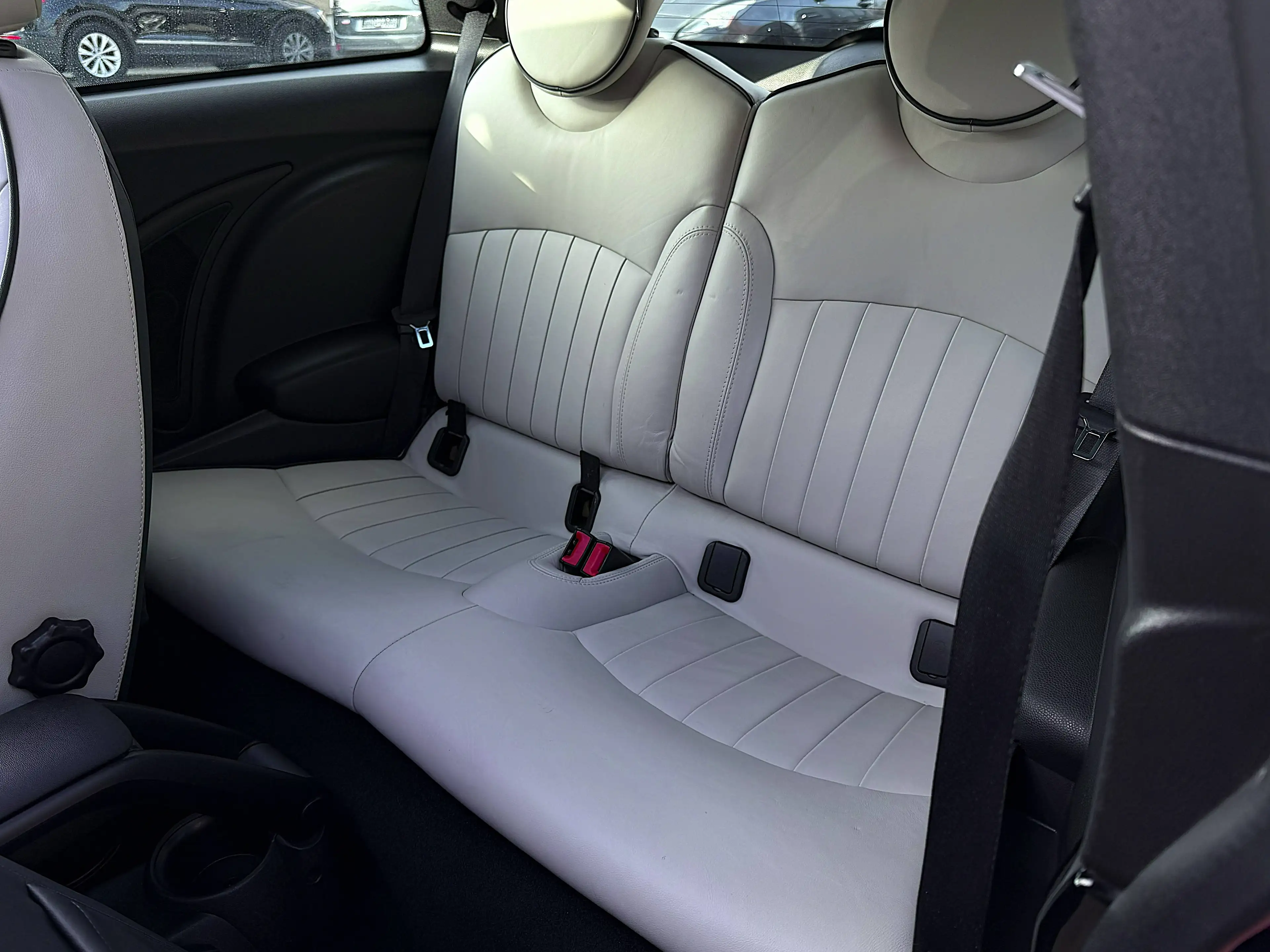 MINI Cooper D Mini 1.6 D Cooper--AIRCO--GPS--CUIR--TOIT PANO-- — photo 14