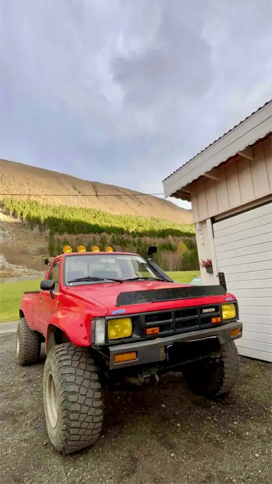 Toyota Hilux PLAT.CAB. D