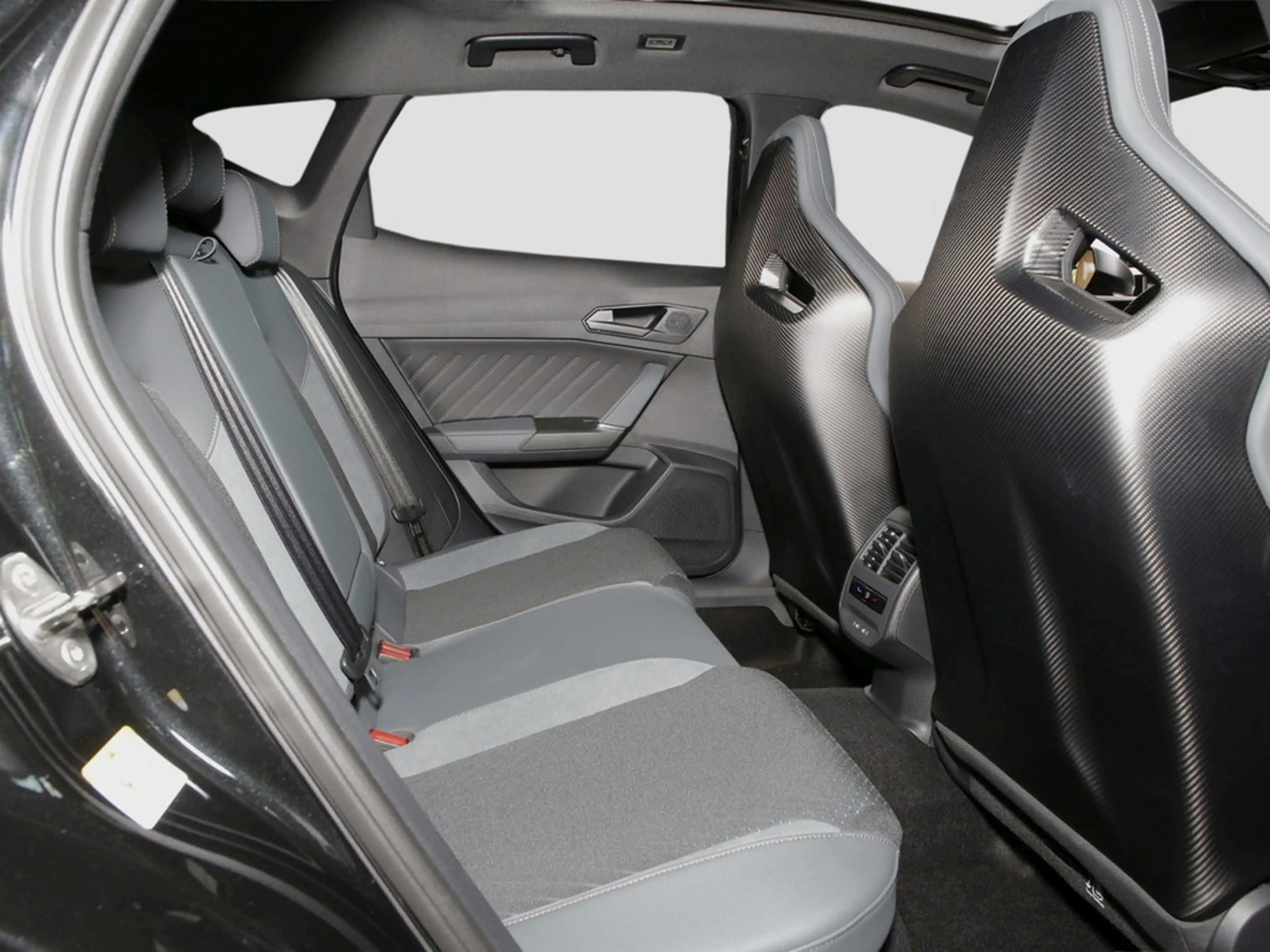 CUPRA Formentor VZ5 2.5 TSI-7-Gang DSG 4Drive — photo 11