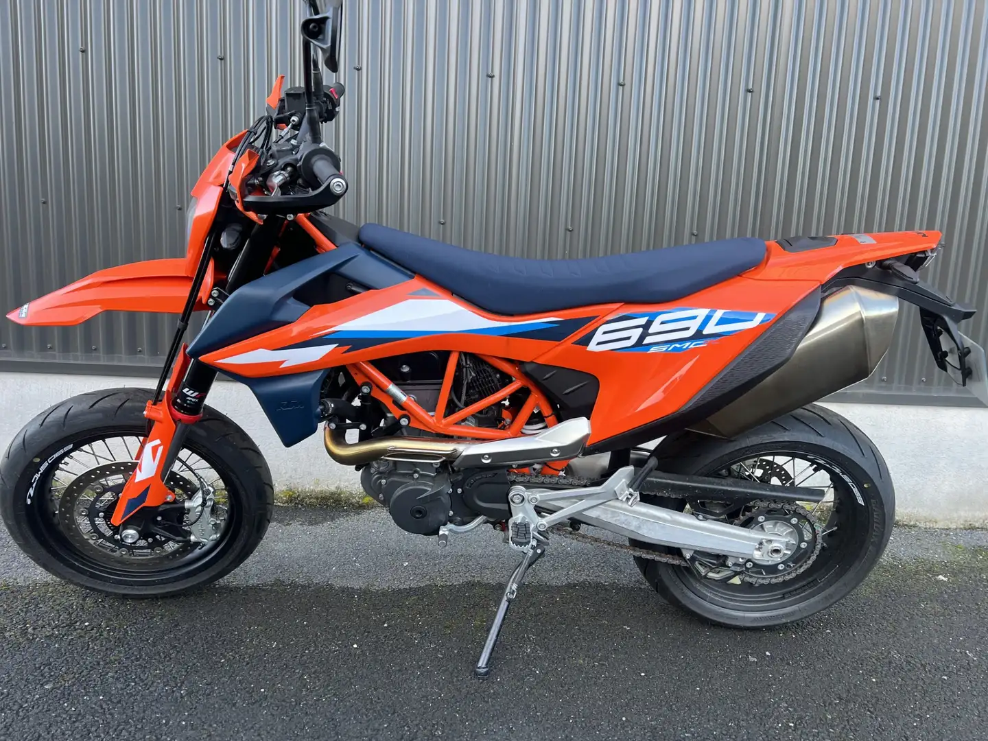 KTM 690 SMC R - 1