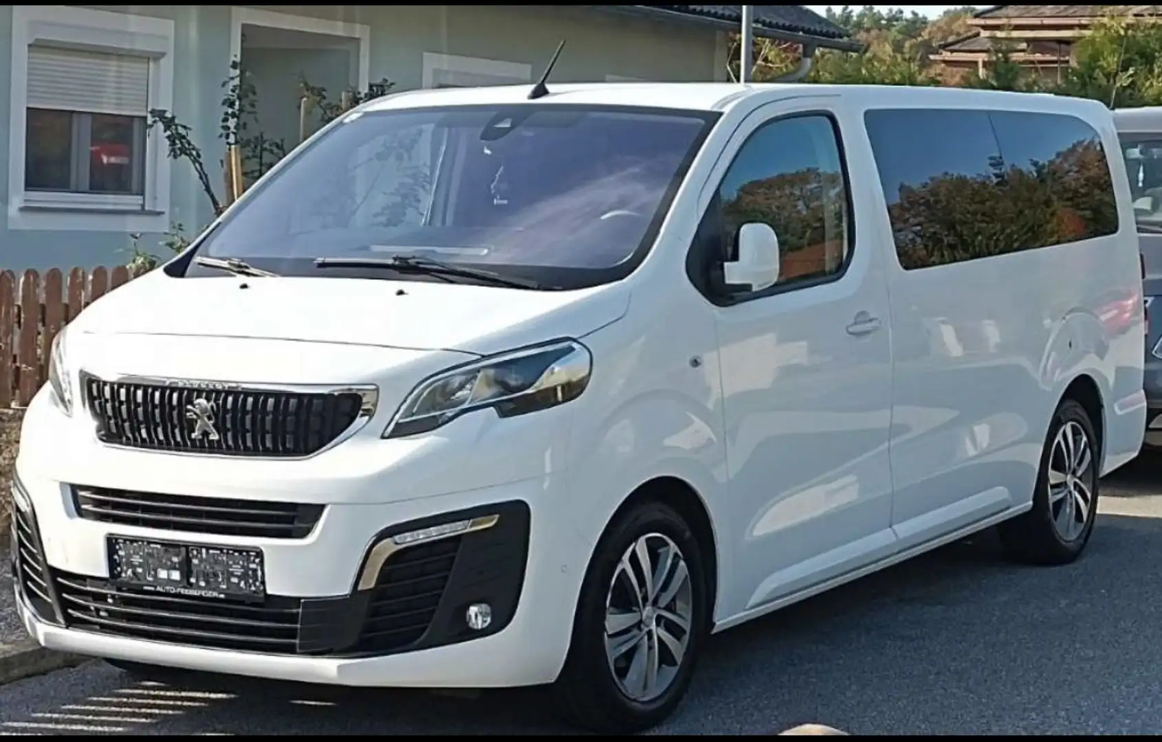 Peugeot Traveller Active L3 BlueHDI 180 S&S EAT6 Weiß - 1