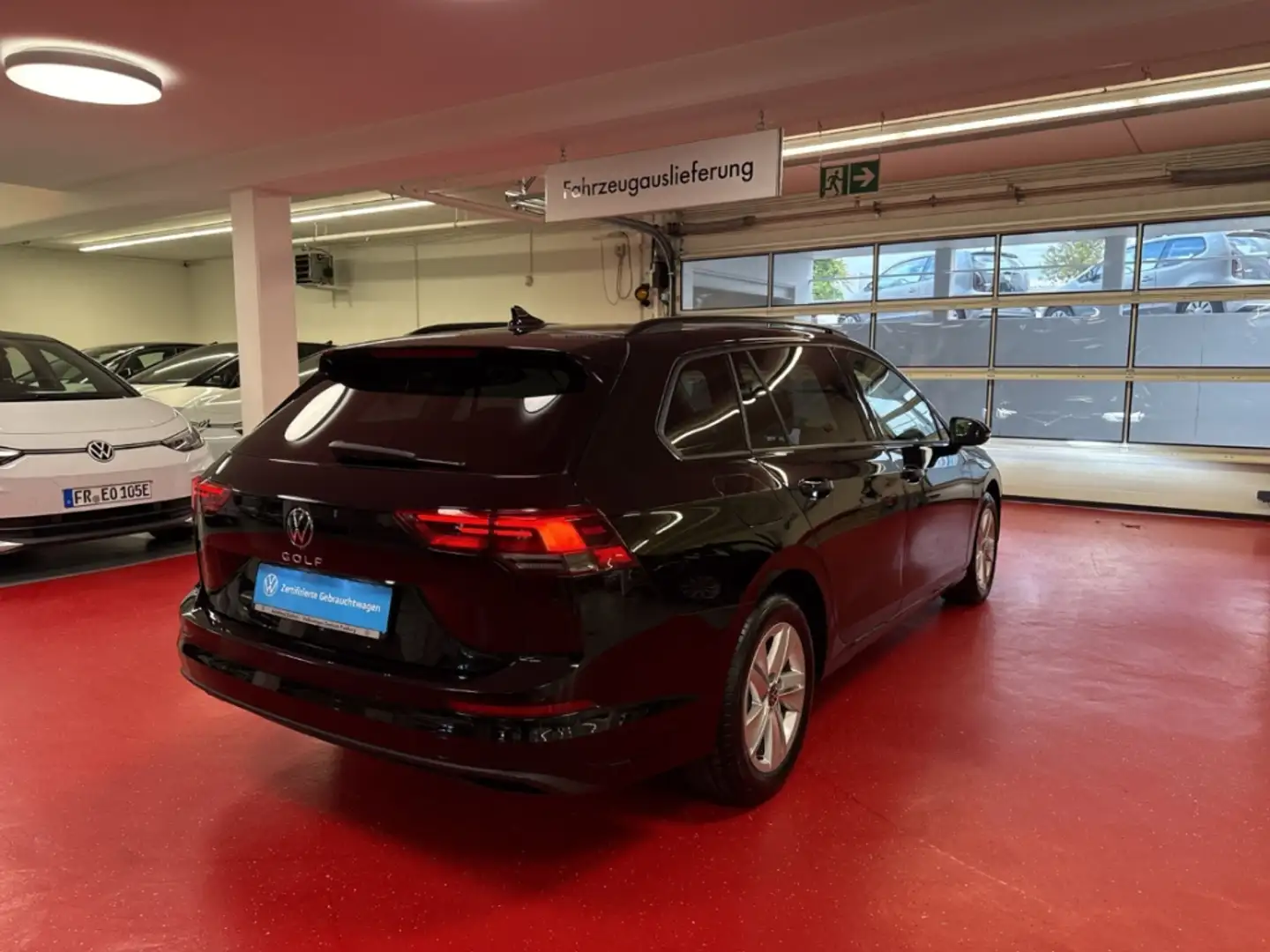 Volkswagen Golf Variant Life 2.0 TDI DSG Navi LED ACC Klima Sitzheizung Schwarz - 2