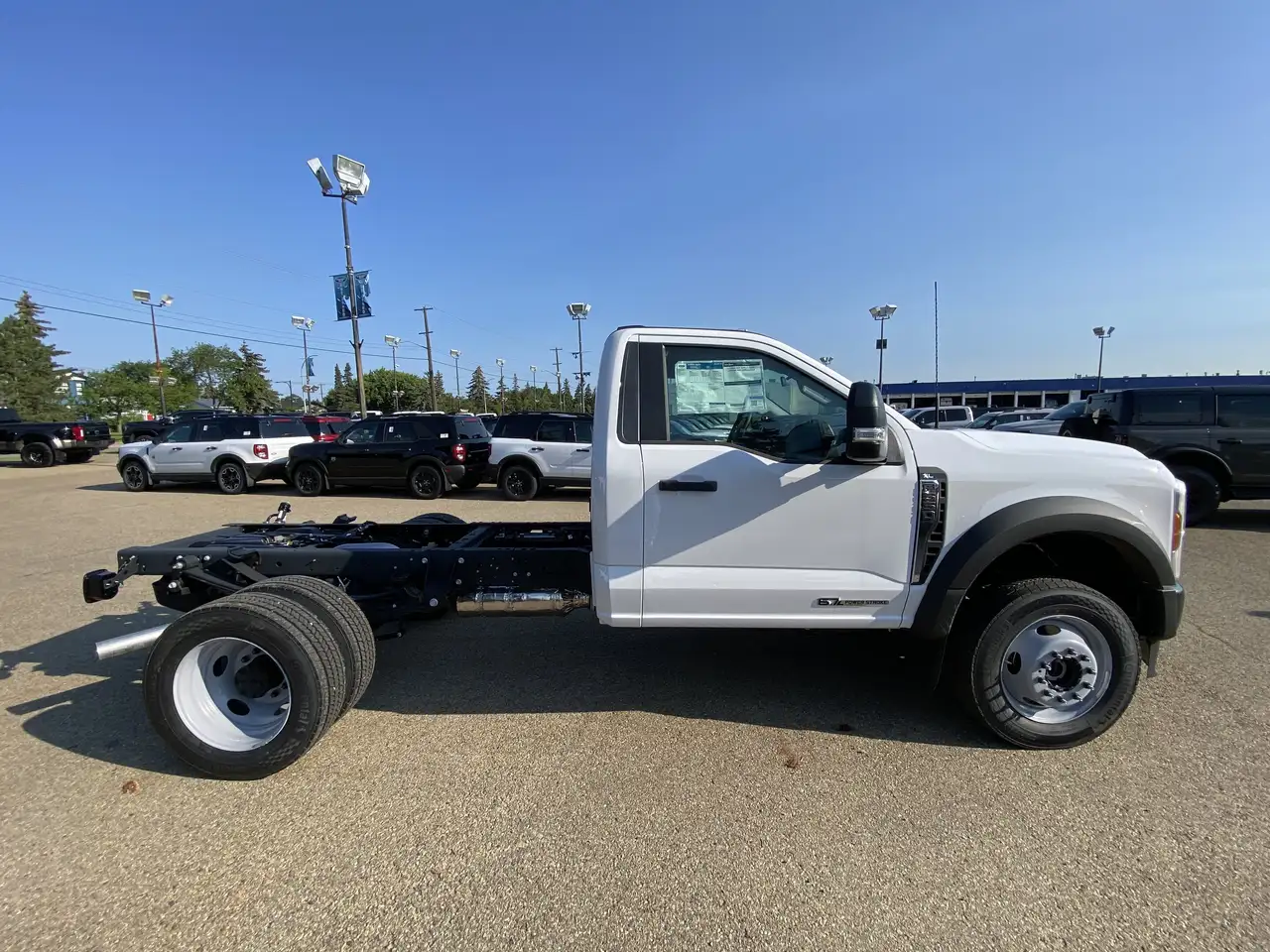 Ford F-550 Super Duty снимка Ford F-550 Super Duty