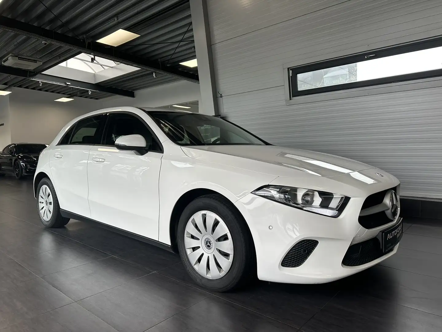 Mercedes-Benz A 160 d|MBUX|Navi|PDC|Sitzheizung|Tempomat Weiß - 1