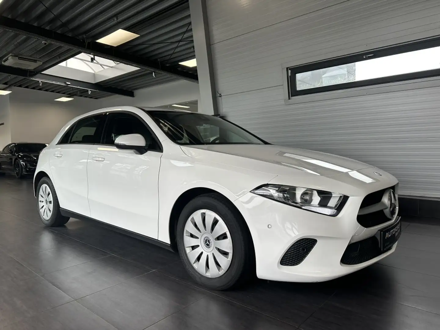 Mercedes-Benz A 160 d|MBUX|Navi|PDC|Sitzheizung|Tempomat Biały - 1