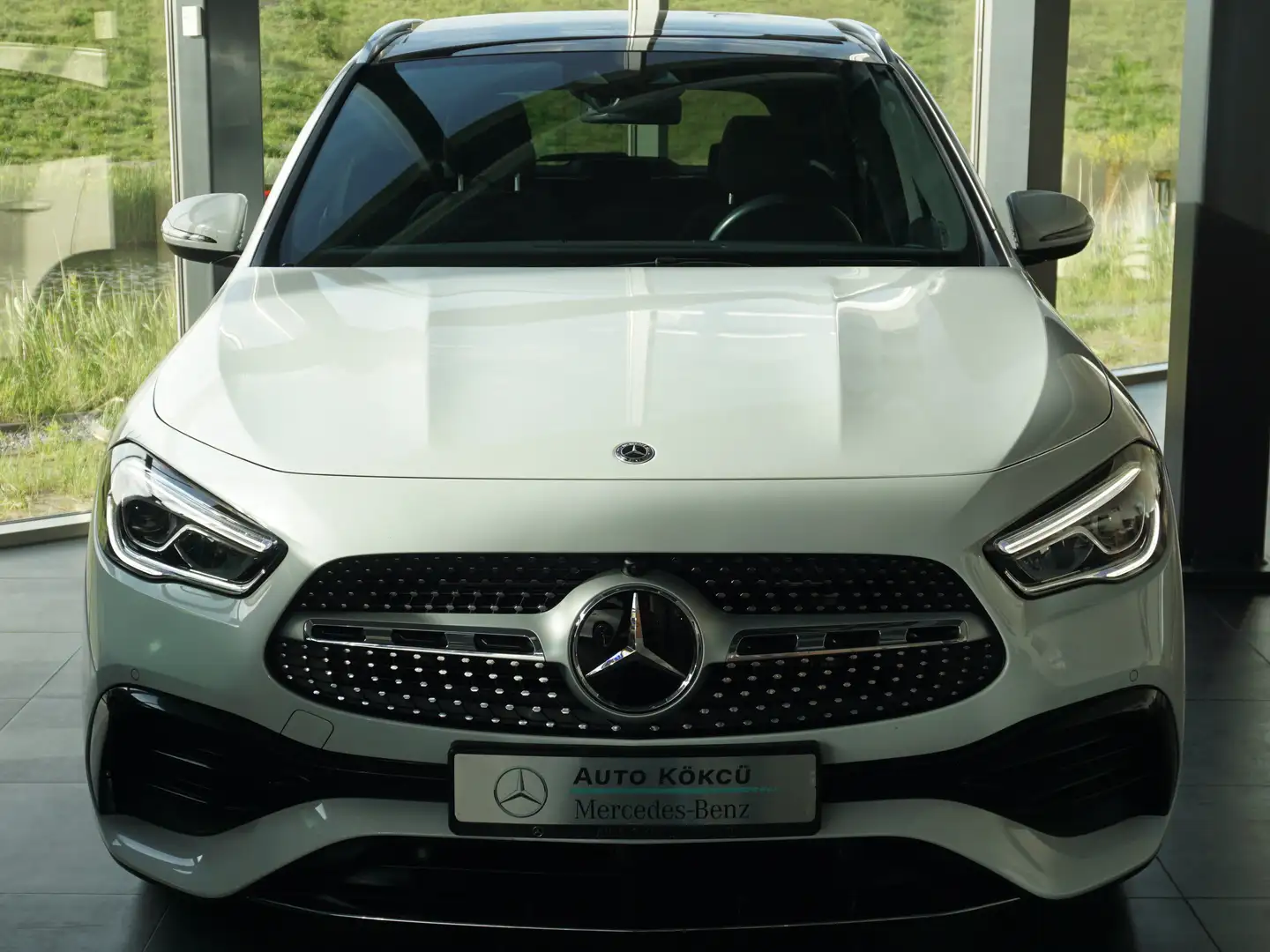 Mercedes-Benz GLA 200 AMG | Pano | Distronic | Memory | Dodehoek | Sfeer Wit - 2