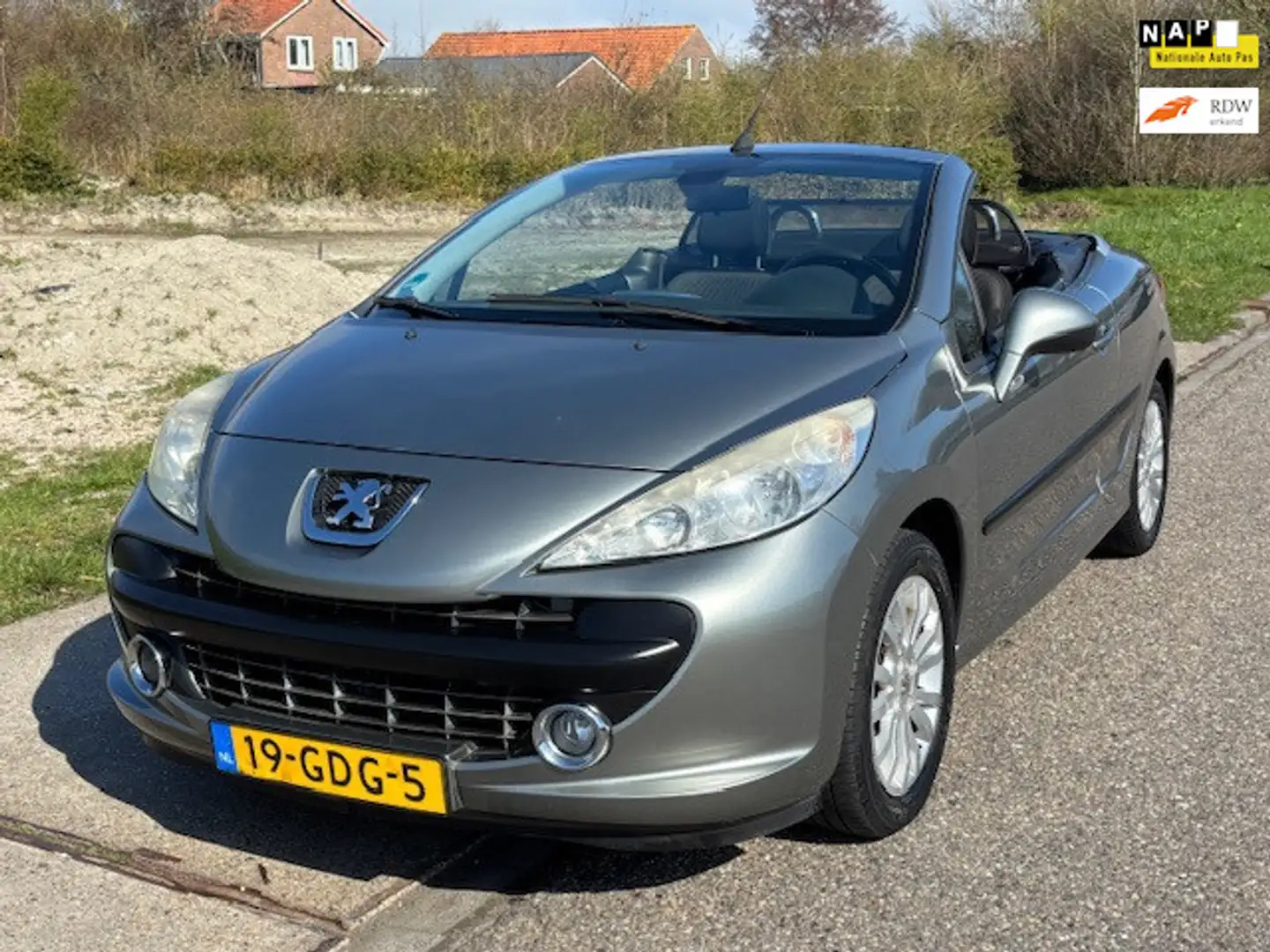 Peugeot 207 CC 1.6 VTi Airco Electric pakket Audio-CD/MP3 ABS Gris - 1