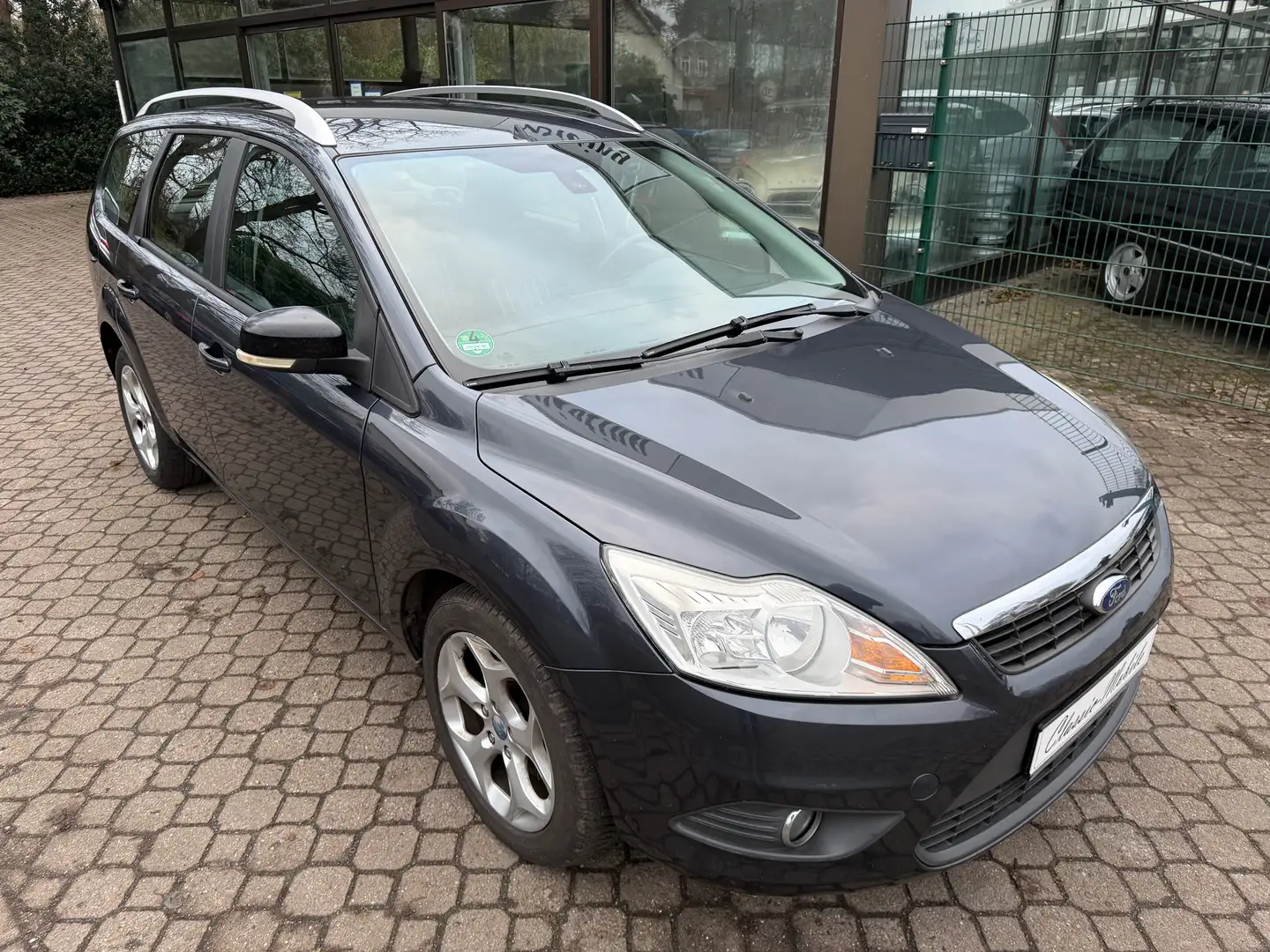 Ford Focus Turnier 1.6 TDCi Style *HU a.W. neu*Klima*Navi* Grau - 1