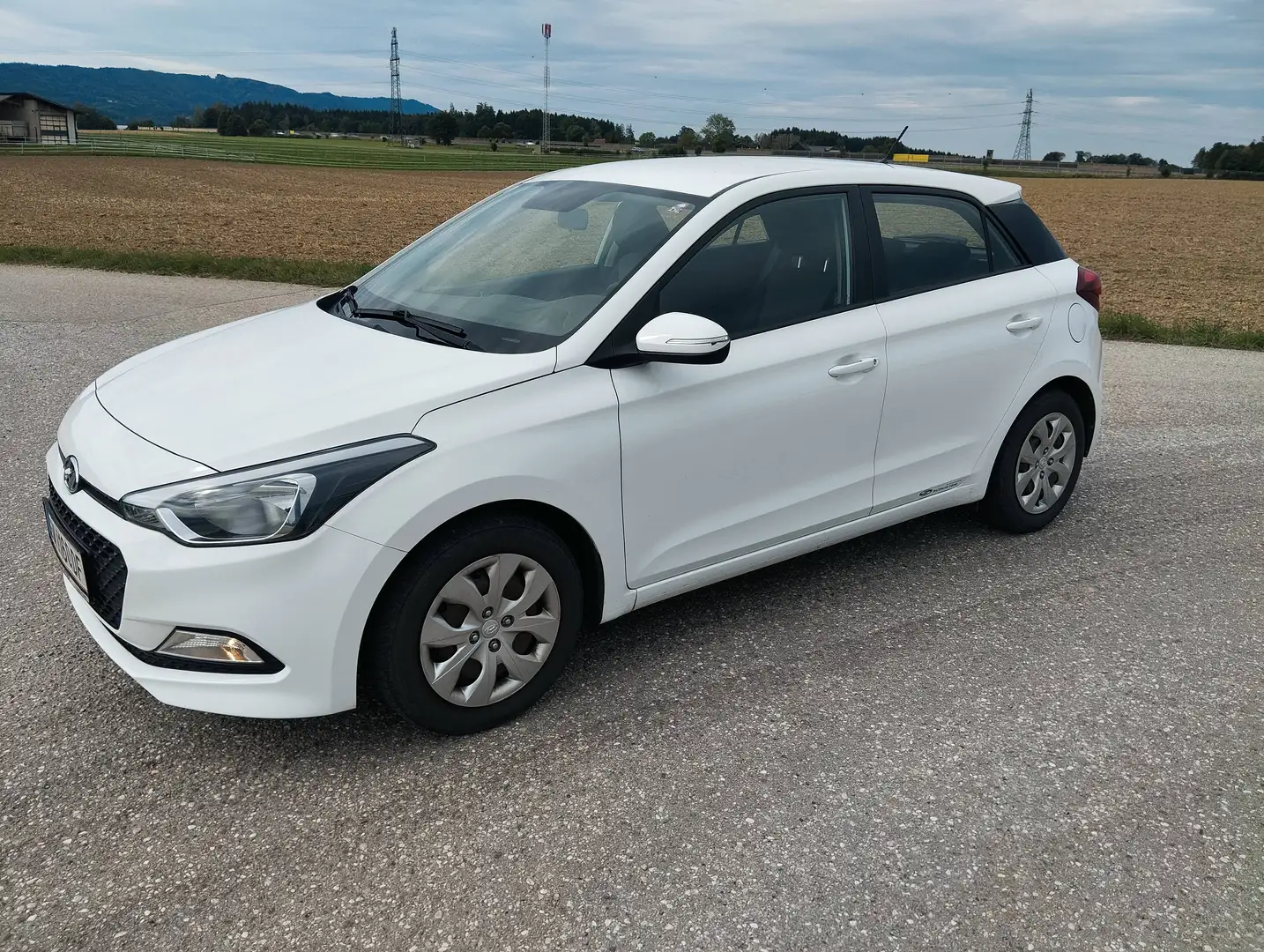Hyundai i20 i20 1,25 Start! Start! Weiß - 1