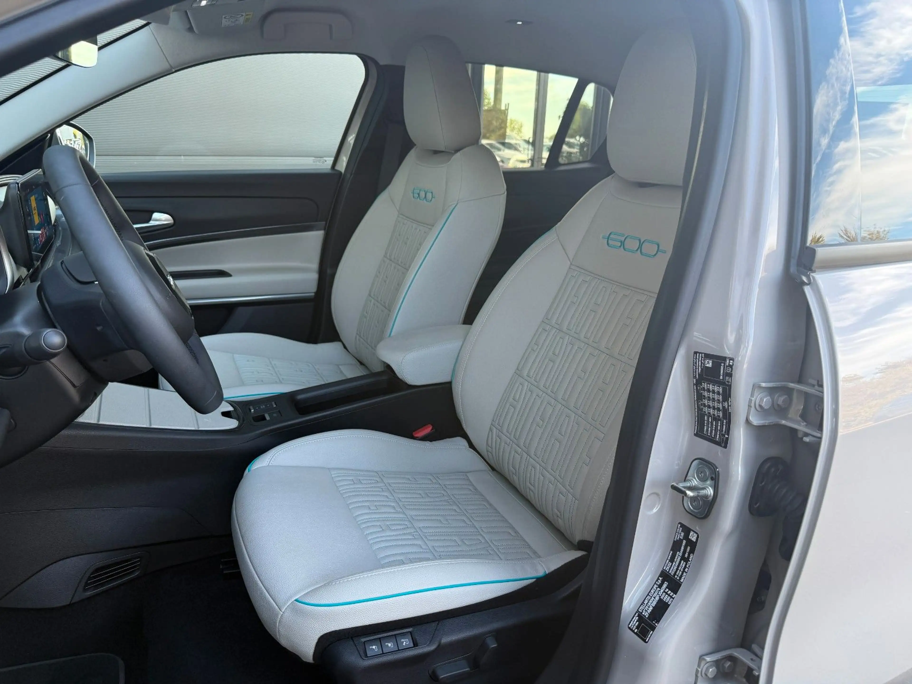 Fiat 600 e 115kW La Prima Leder Keyless ACC Kamera Nav — photo 9