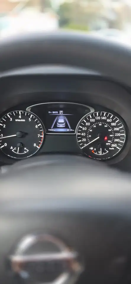 Nissan Pathfinder снимка Nissan Pathfinder