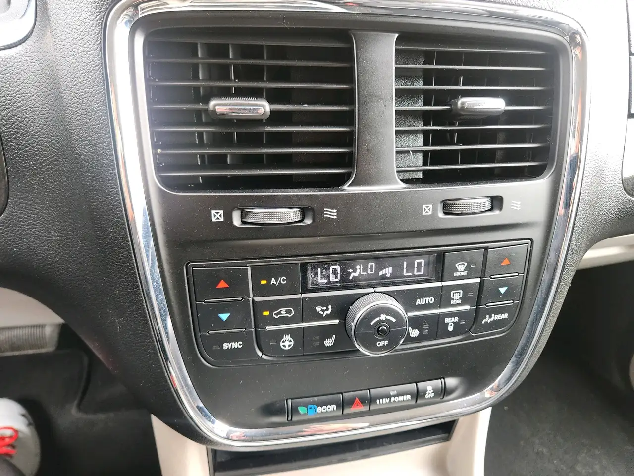 Dodge Grand Caravan photo Dodge Grand Caravan