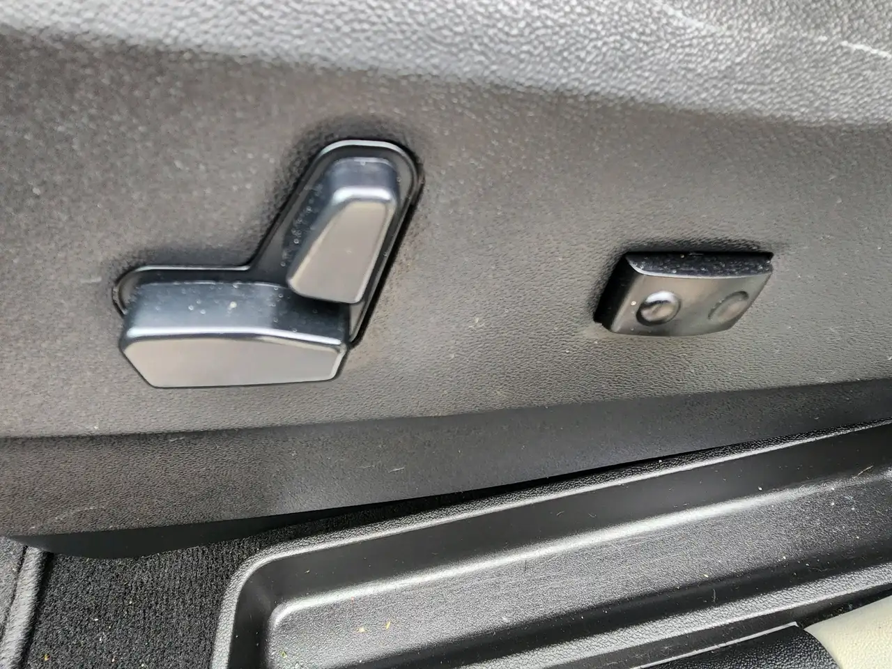 Dodge Grand Caravan photo Dodge Grand Caravan