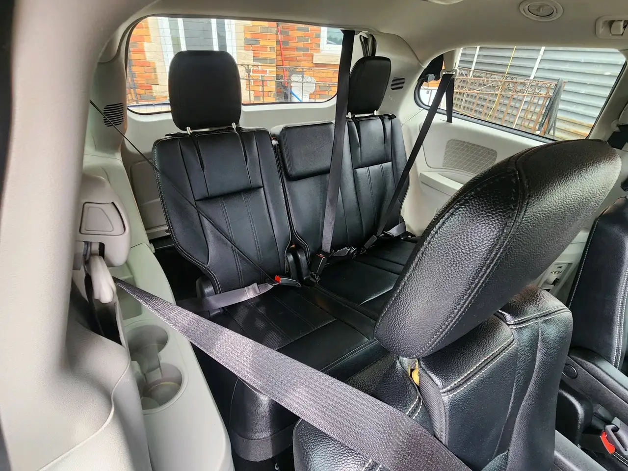 Dodge Grand Caravan photo Dodge Grand Caravan