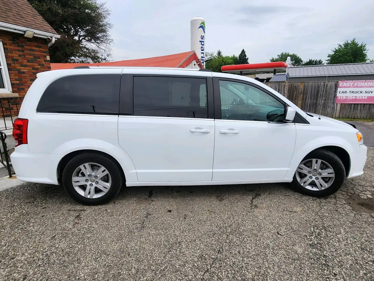 Dodge Grand Caravan photo Dodge Grand Caravan
