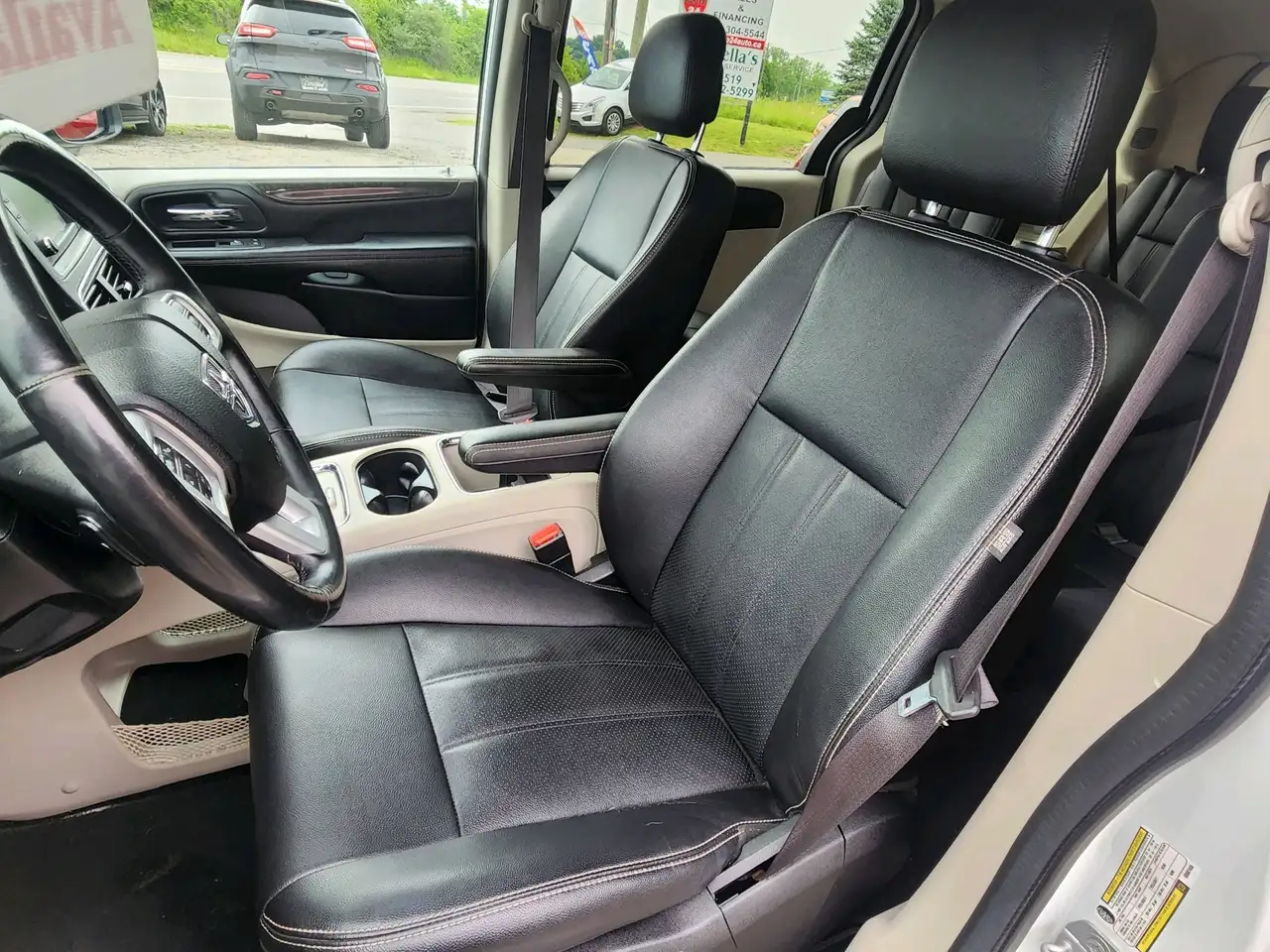 Dodge Grand Caravan photo Dodge Grand Caravan
