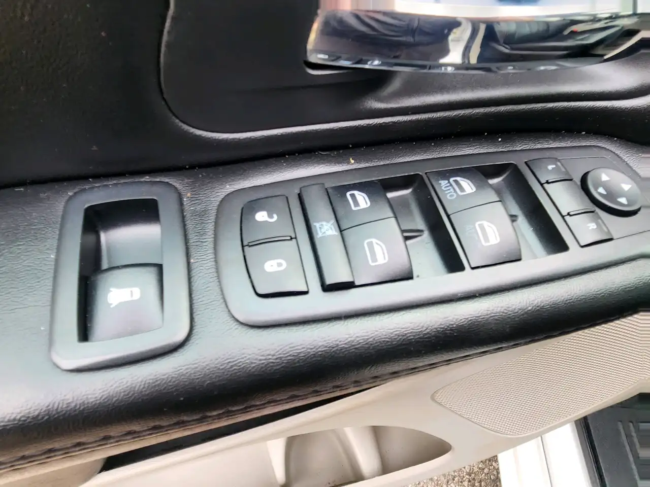 Dodge Grand Caravan photo Dodge Grand Caravan