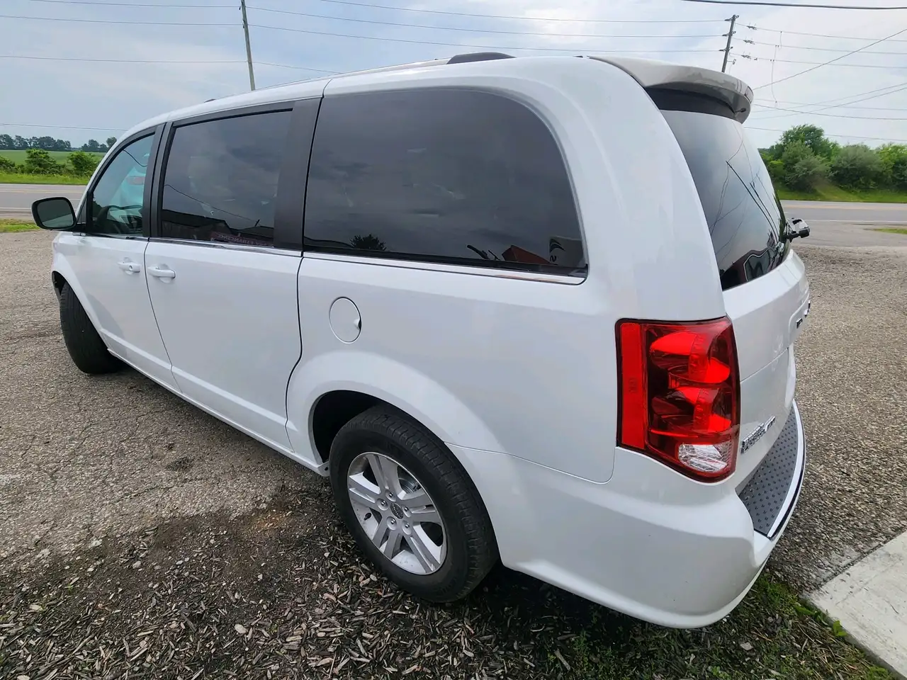 Dodge Grand Caravan photo Dodge Grand Caravan