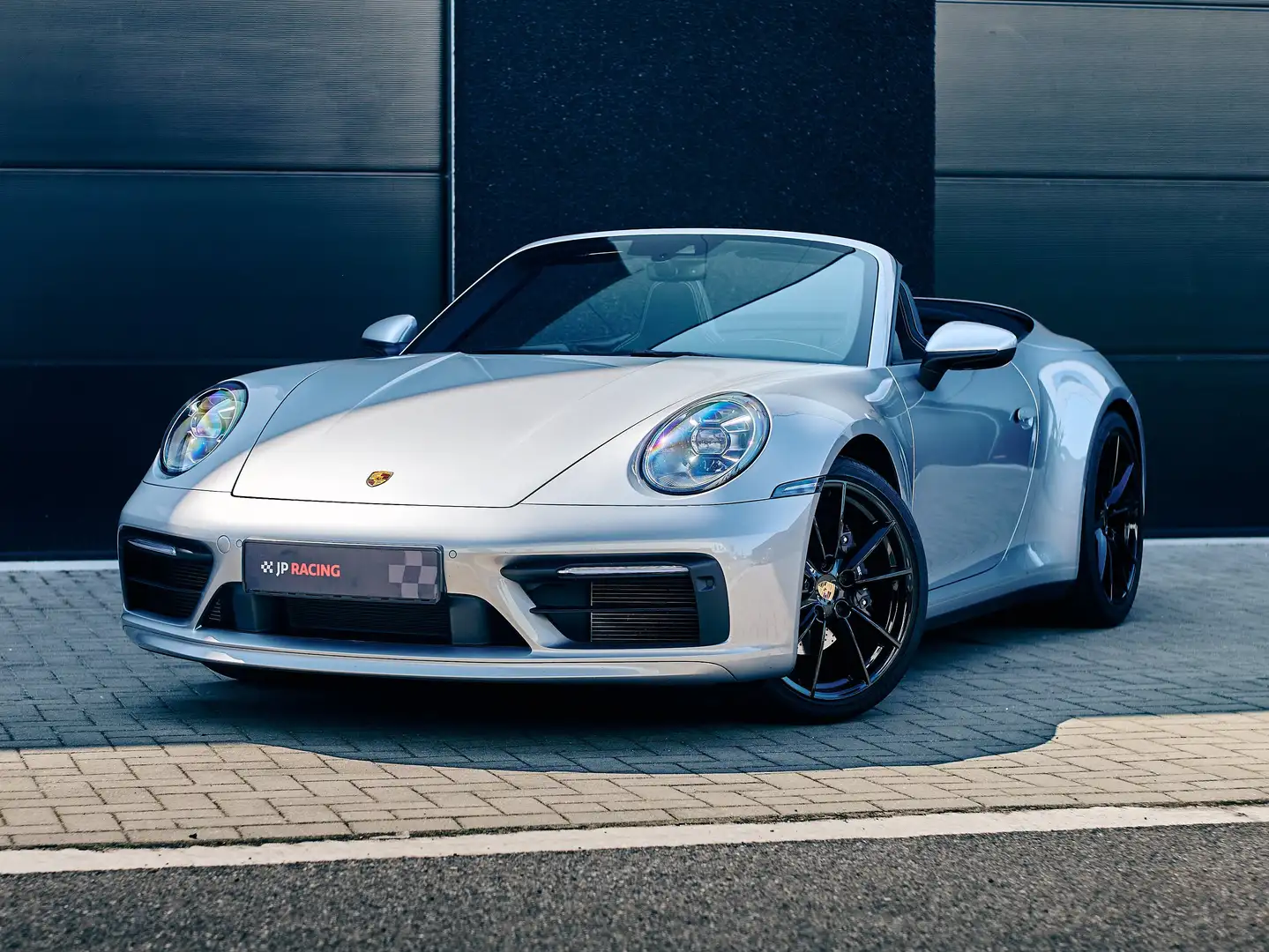Porsche 992 Carrera 2 Cabrio PDK Sport design/volleder/full ! Argent - 1