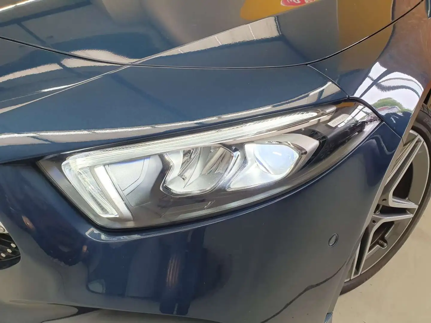 Mercedes-Benz A 180 CDI DCT AMG LINE Bleu - 2