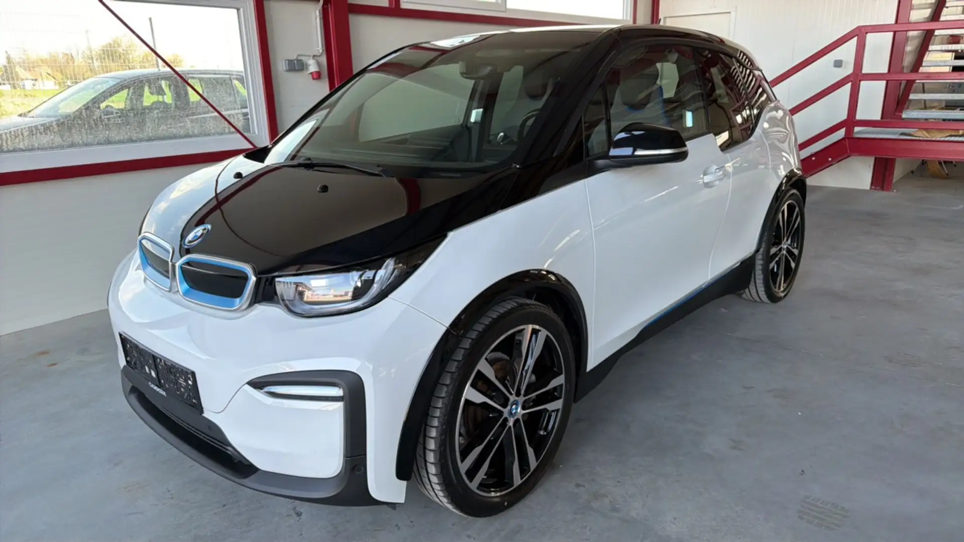 BMW i3 42,2 kWh *SPORTPAKET*NAVI*PDC*RFK*WÄRMEPUMPE Grau - 2