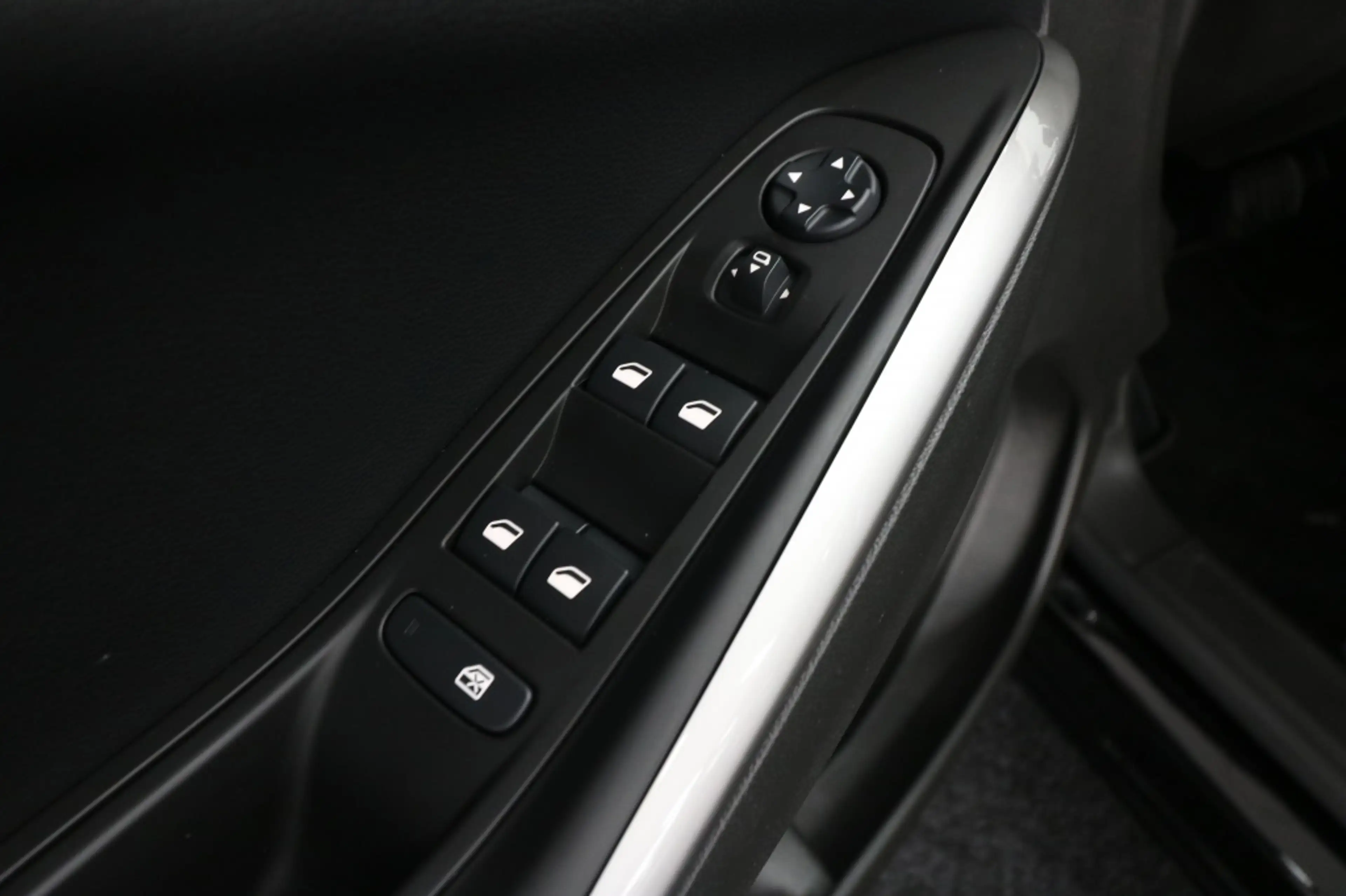 Opel Grandland 1.2 Turbo GS Line — photo 13