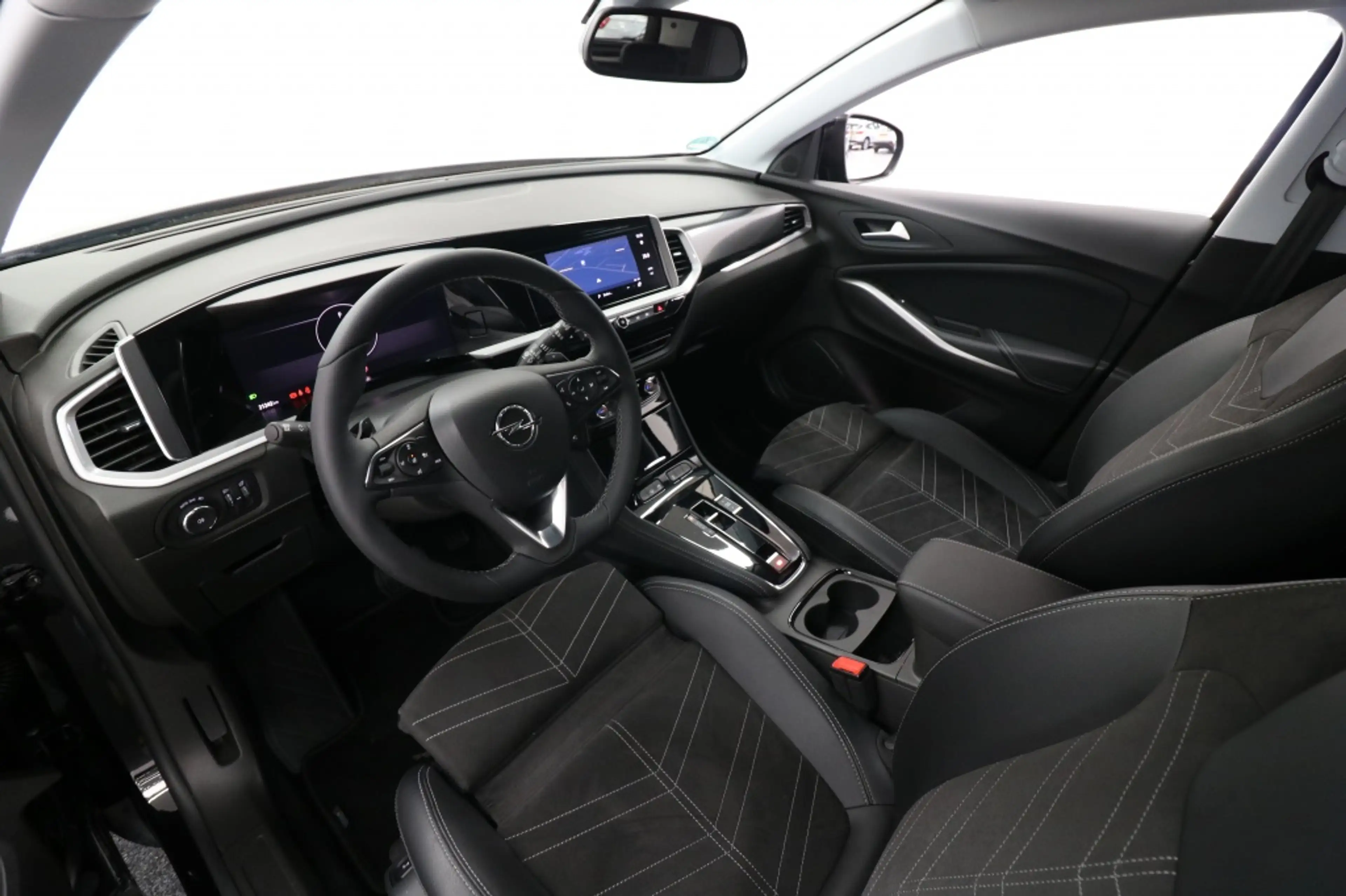 Opel Grandland 1.2 Turbo GS Line — photo 11