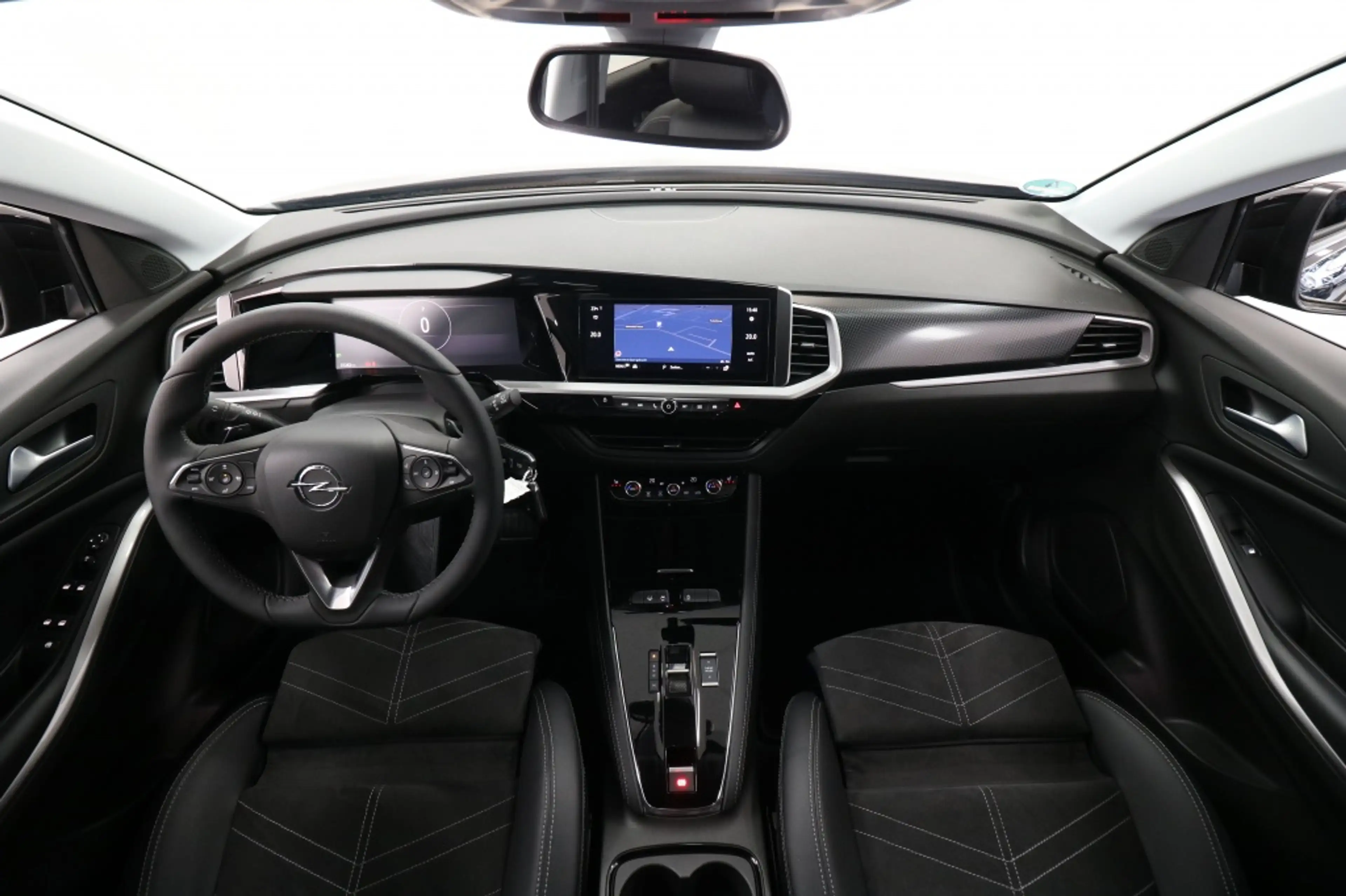 Opel Grandland 1.2 Turbo GS Line — photo 2