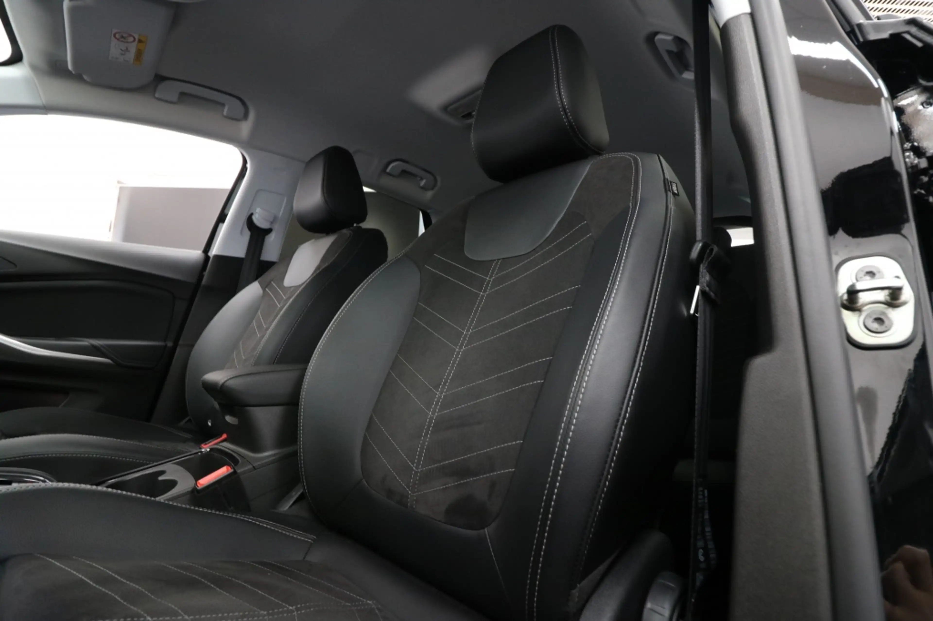 Opel Grandland 1.2 Turbo GS Line — photo 12