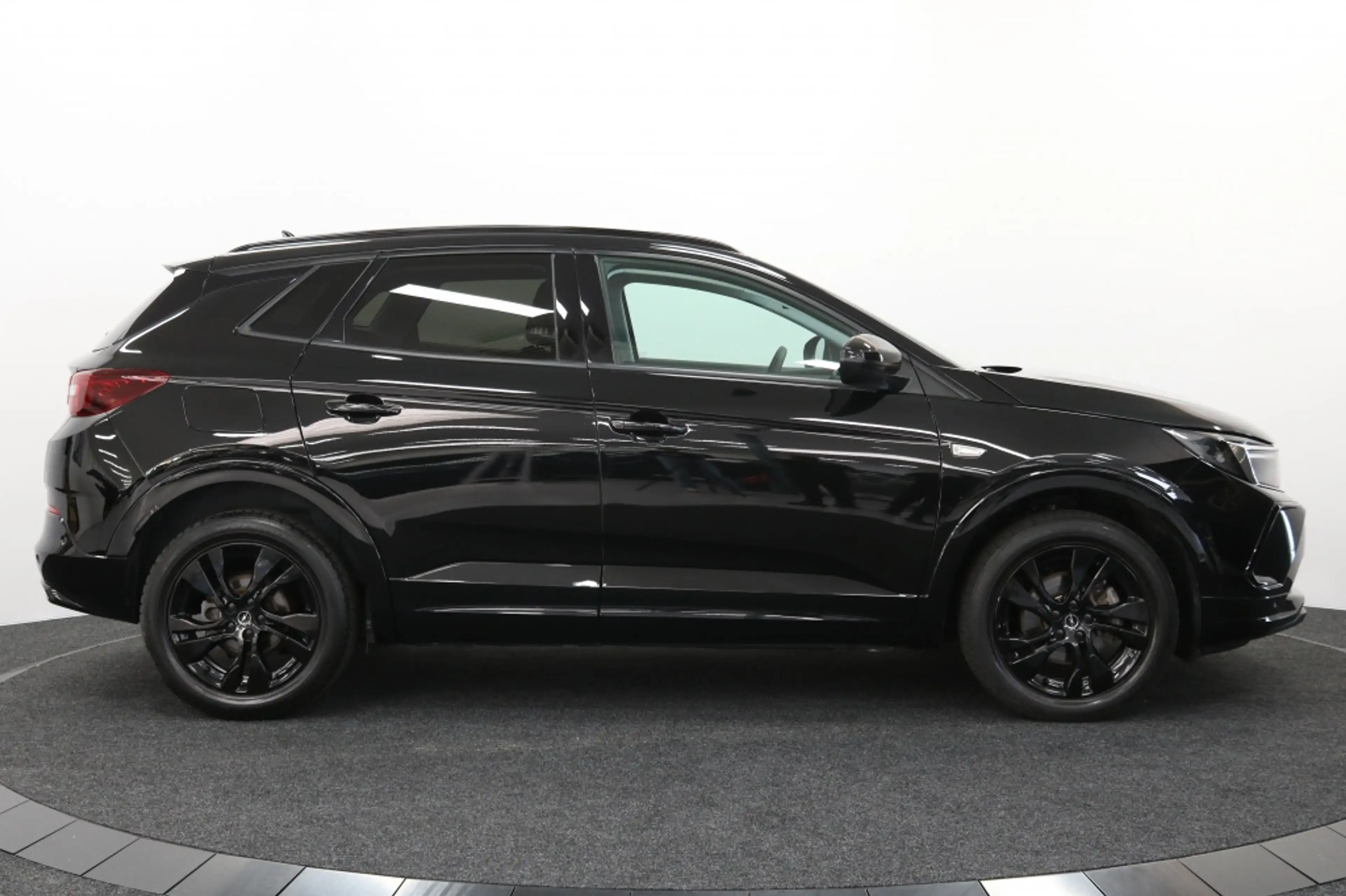 Opel Grandland 1.2 Turbo GS Line — photo 9
