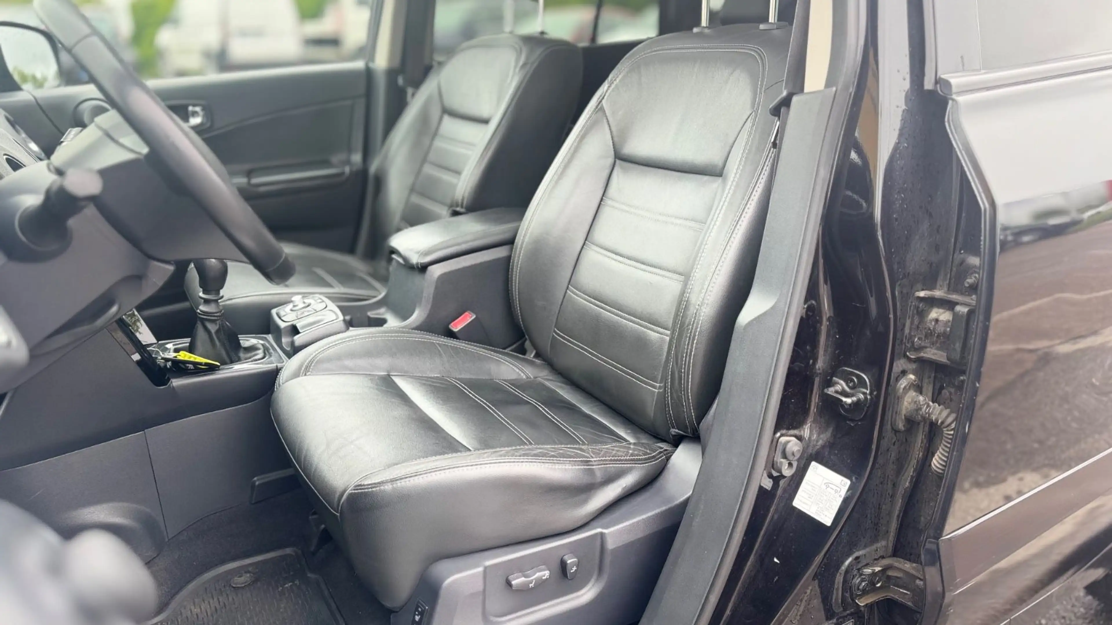 Renault Koleos Night&Day — photo 7